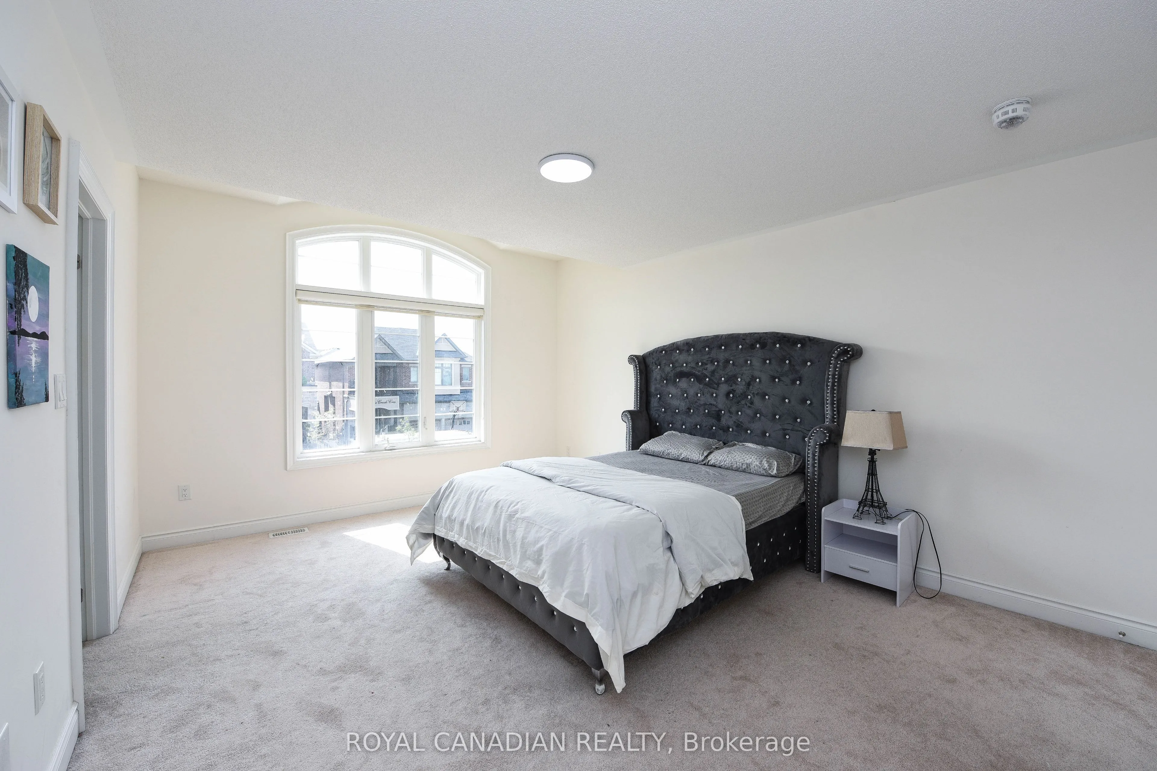 8 Prairie Creek Crescent, #Upper