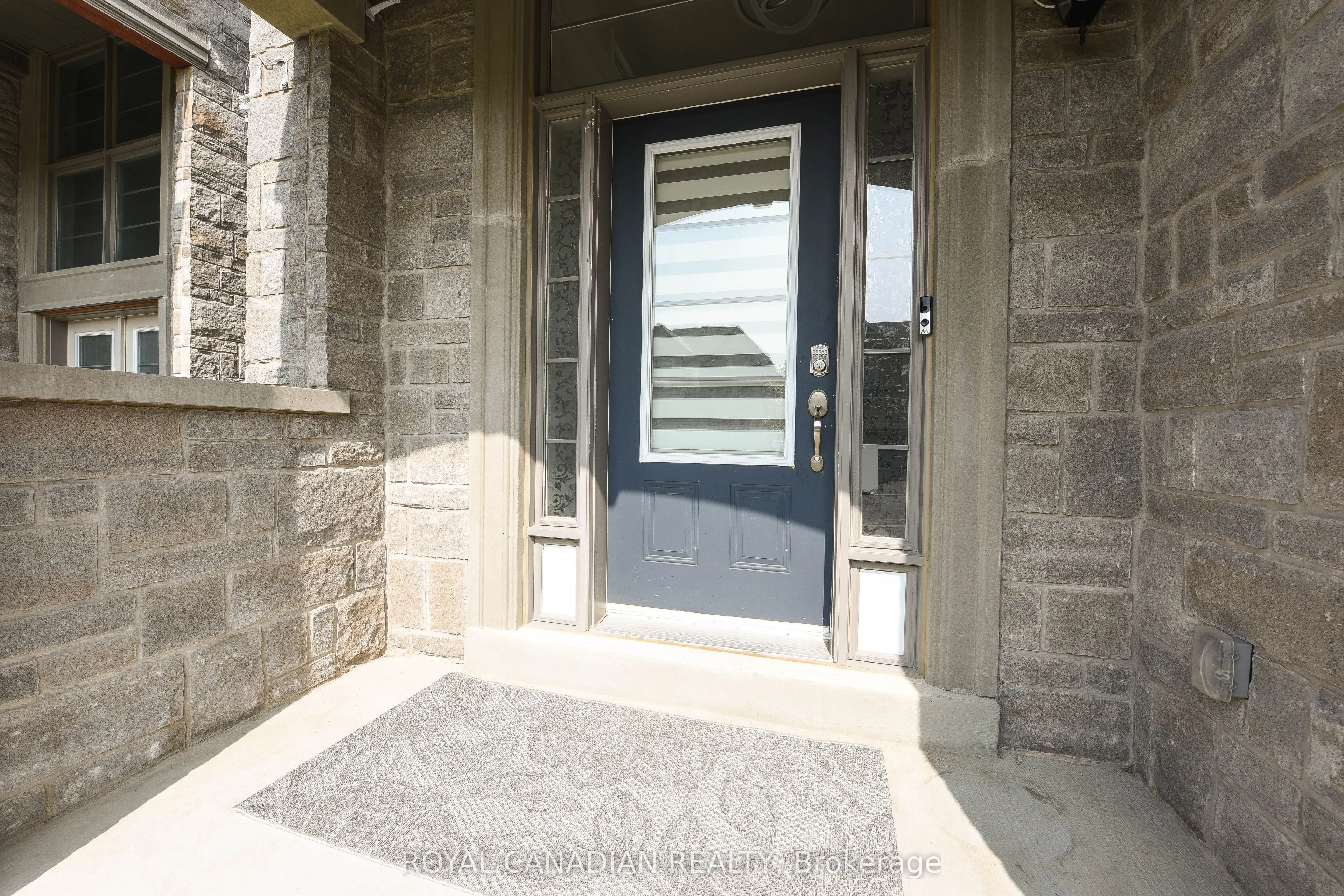 8 Prairie Creek Crescent, #Upper