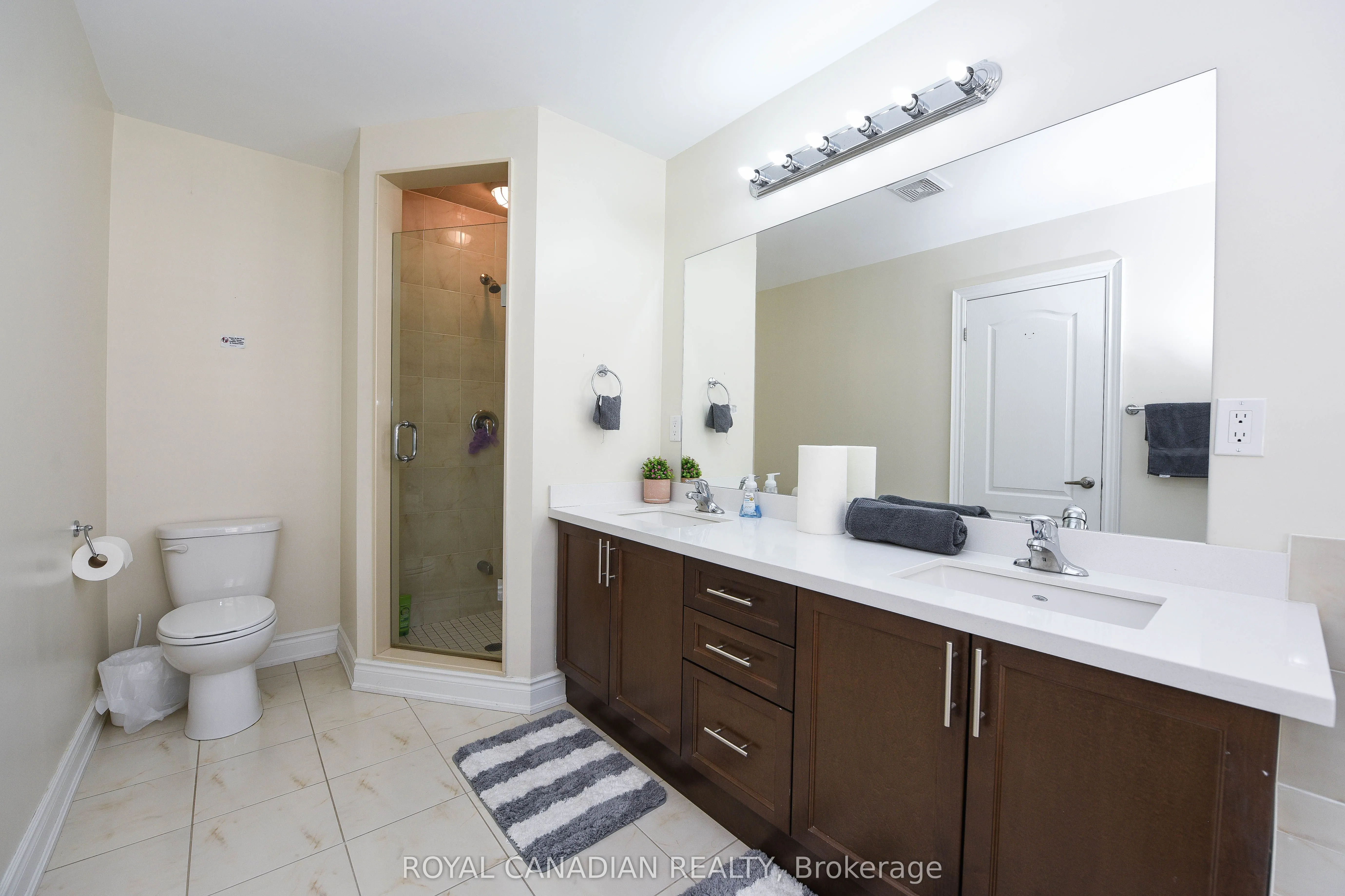 8 Prairie Creek Crescent, #Upper