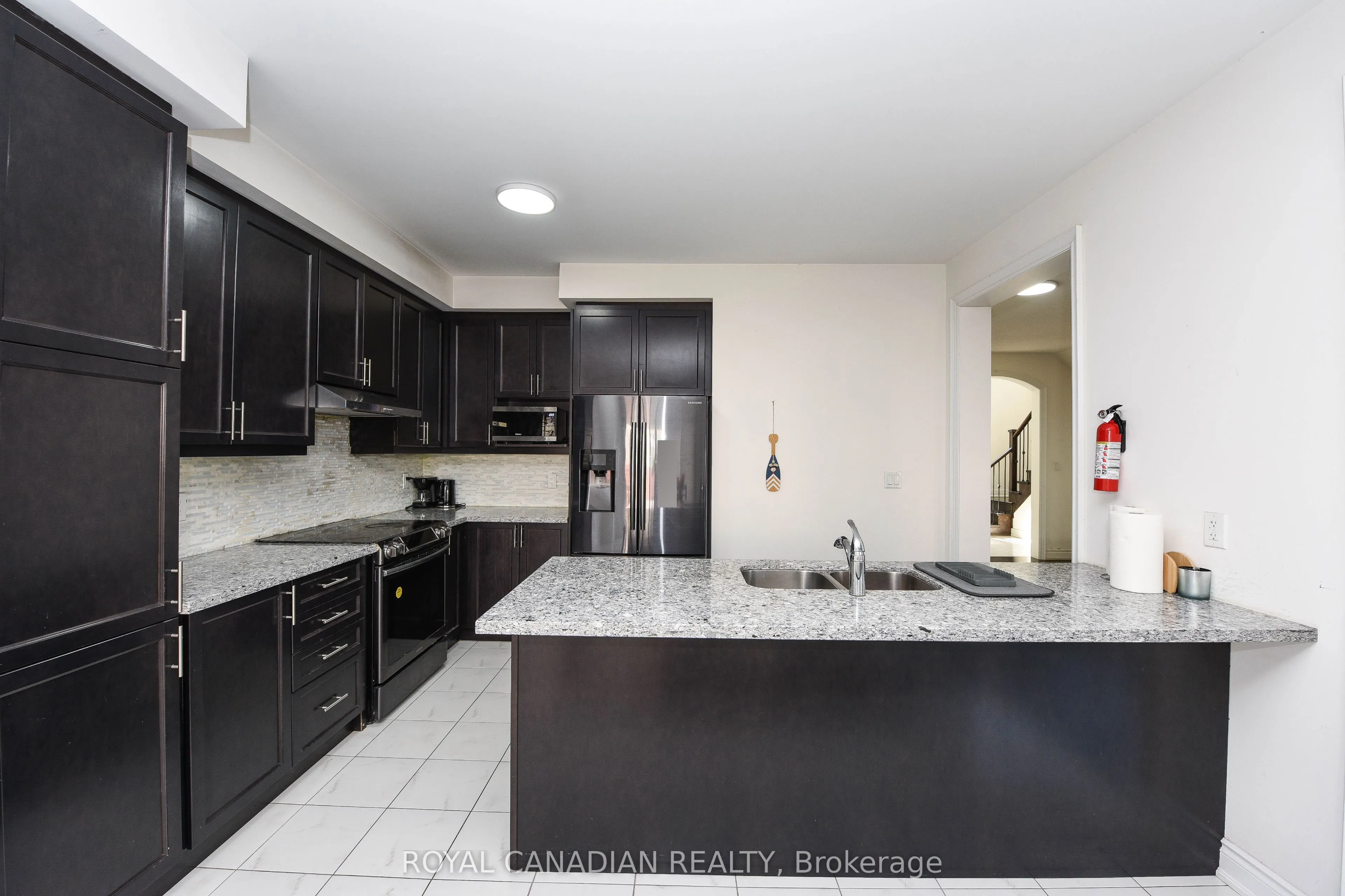 8 Prairie Creek Crescent, #Upper
