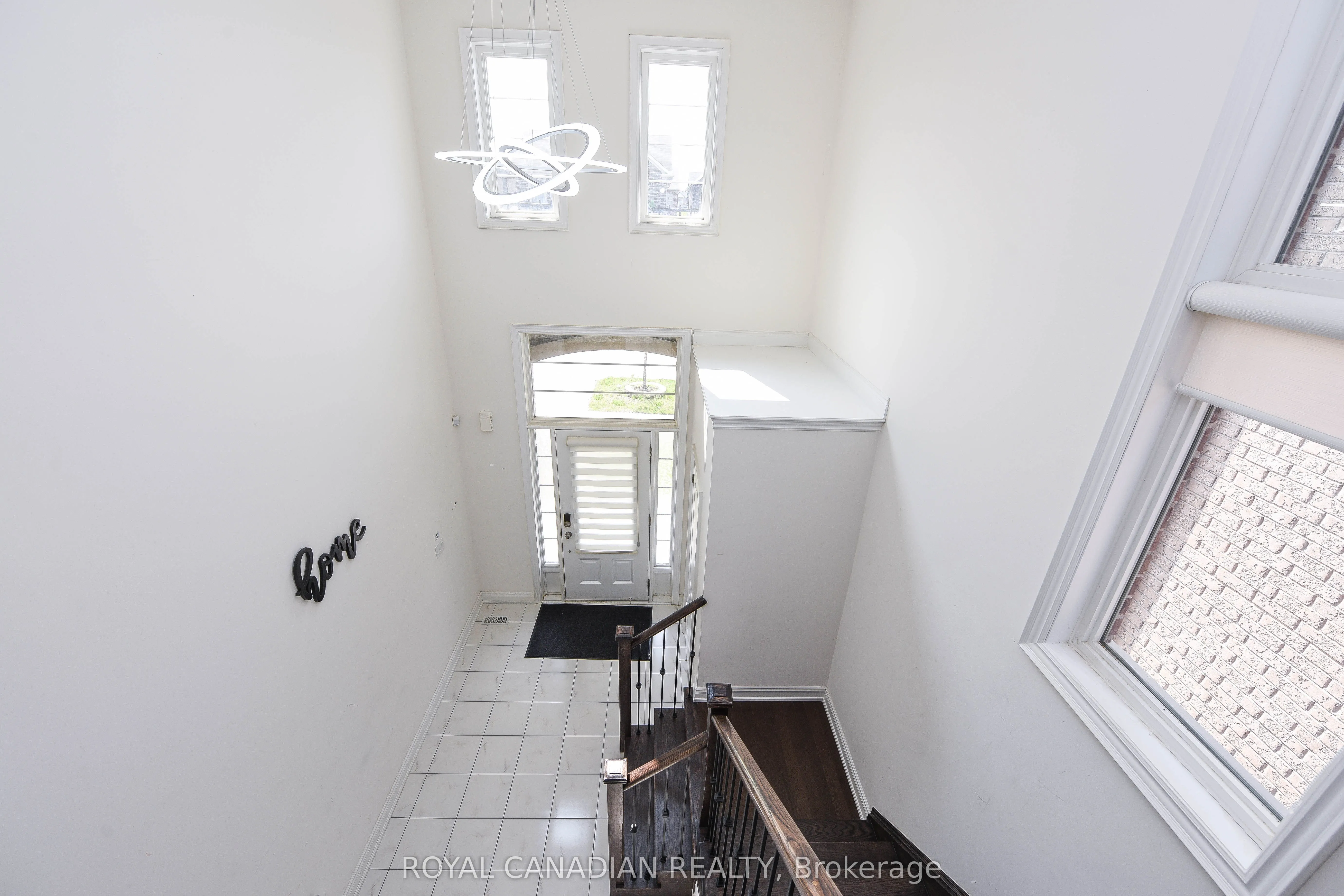 8 Prairie Creek Crescent, #Upper