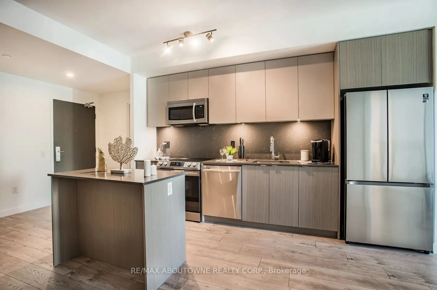 125 Bronte Road, #A606