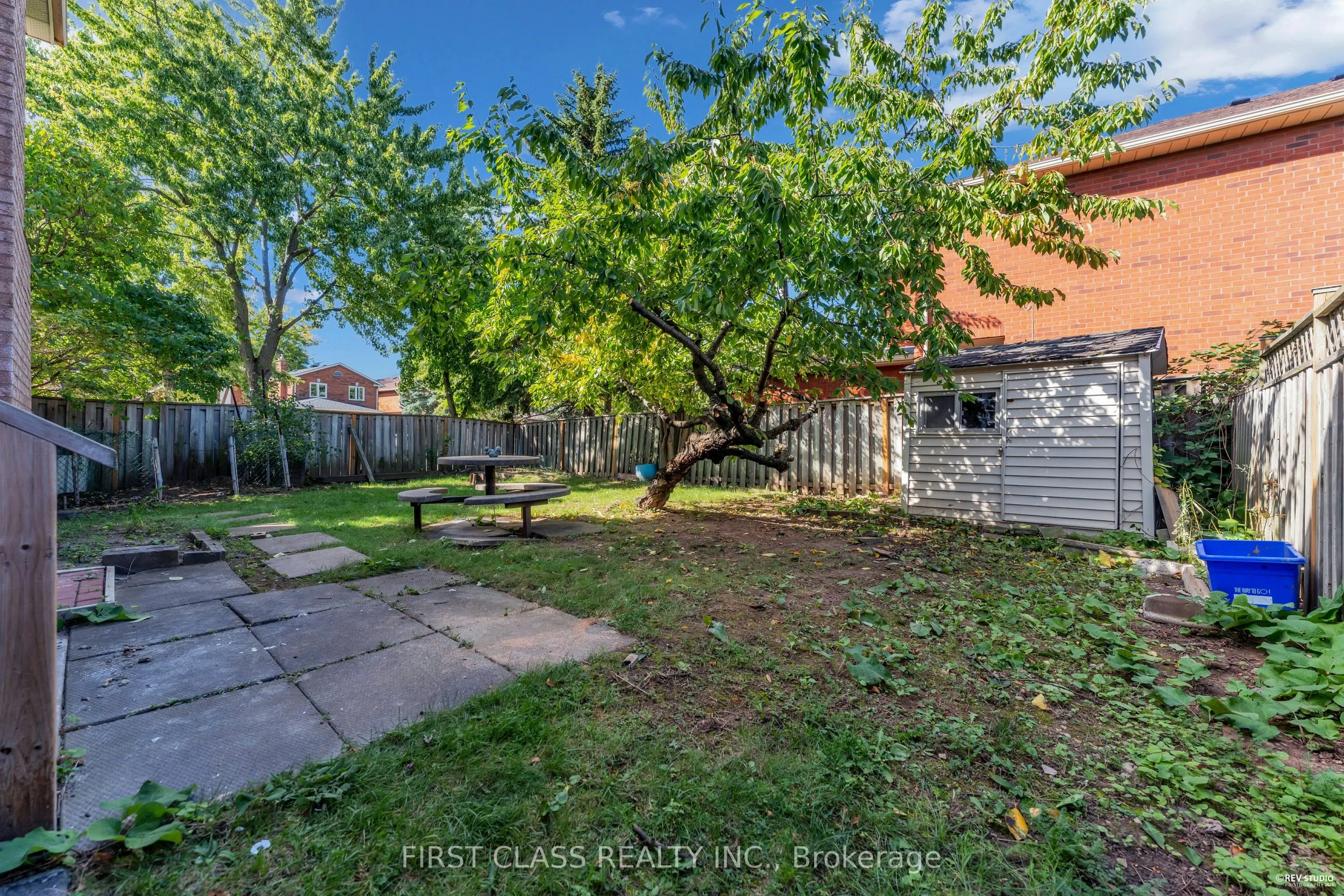 4290 Radisson Crescent