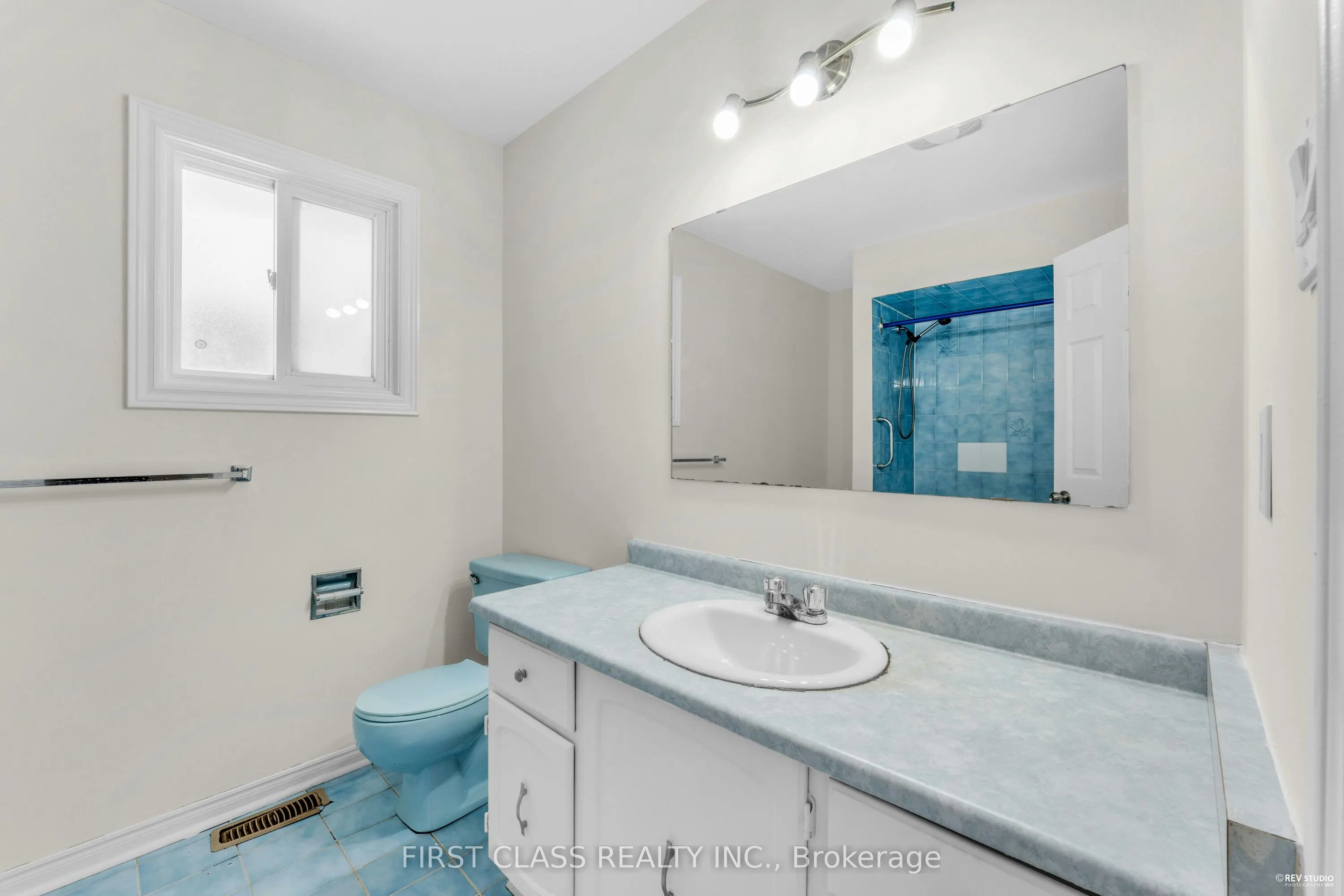 4290 Radisson Crescent