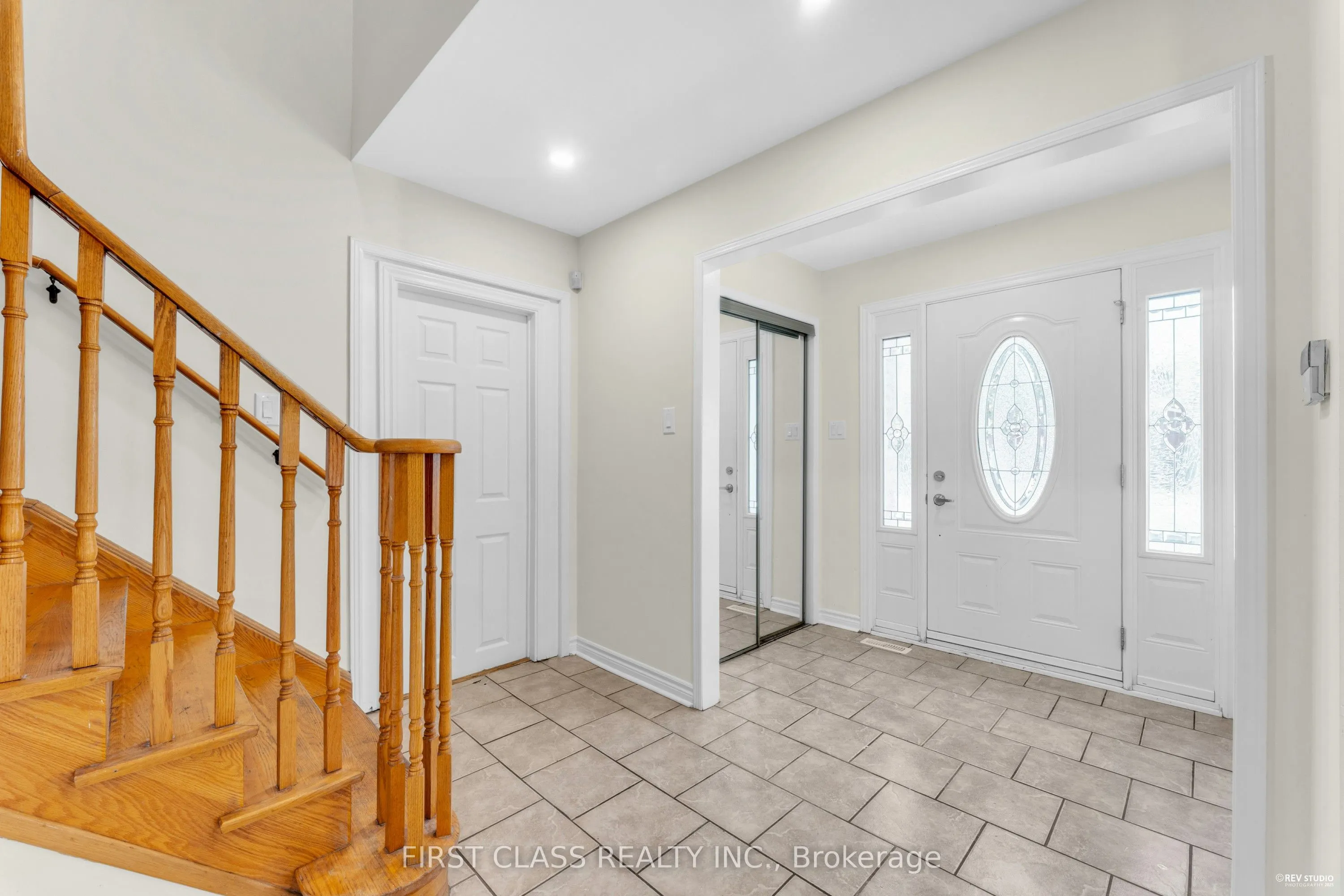 4290 Radisson Crescent