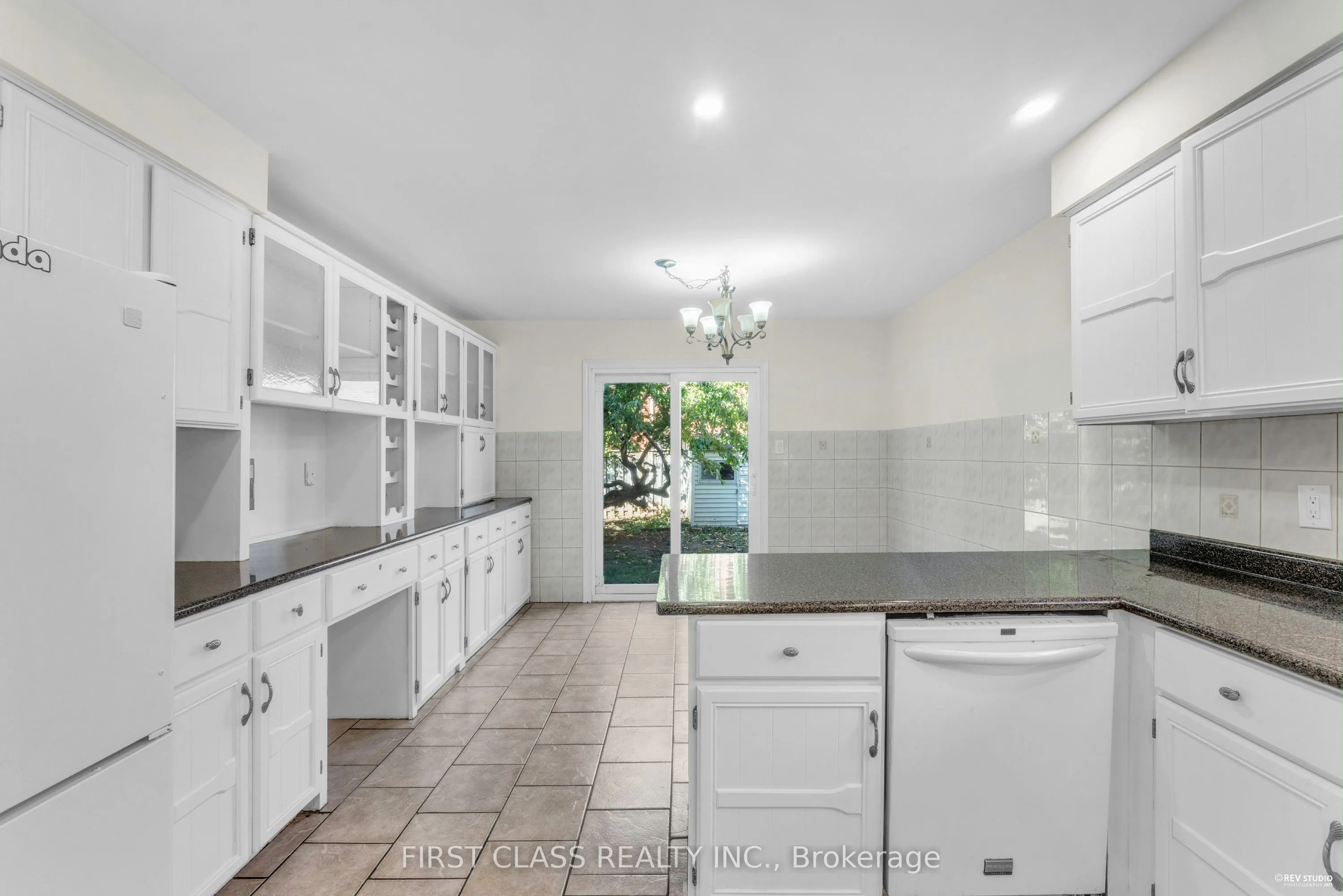 4290 Radisson Crescent
