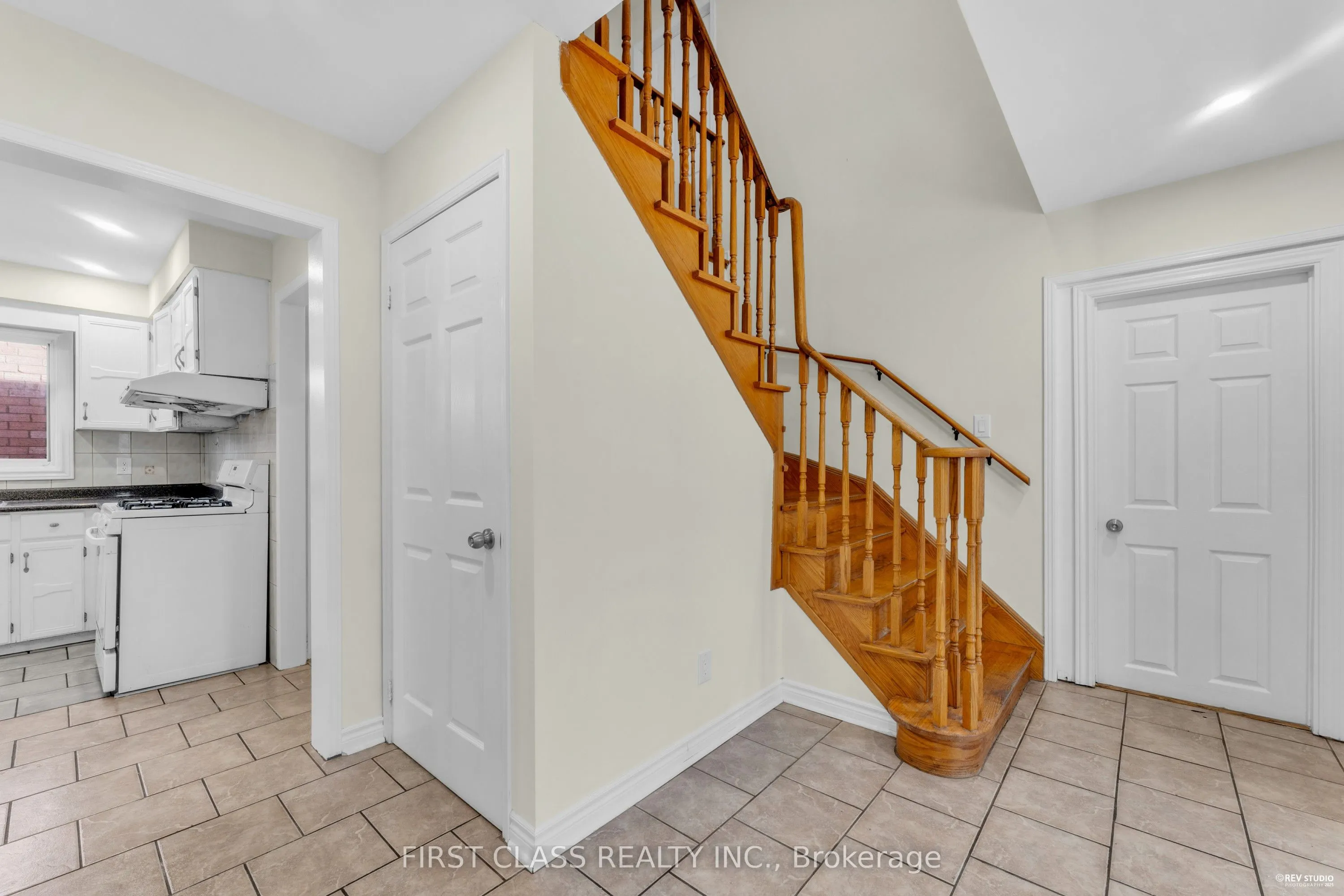 4290 Radisson Crescent