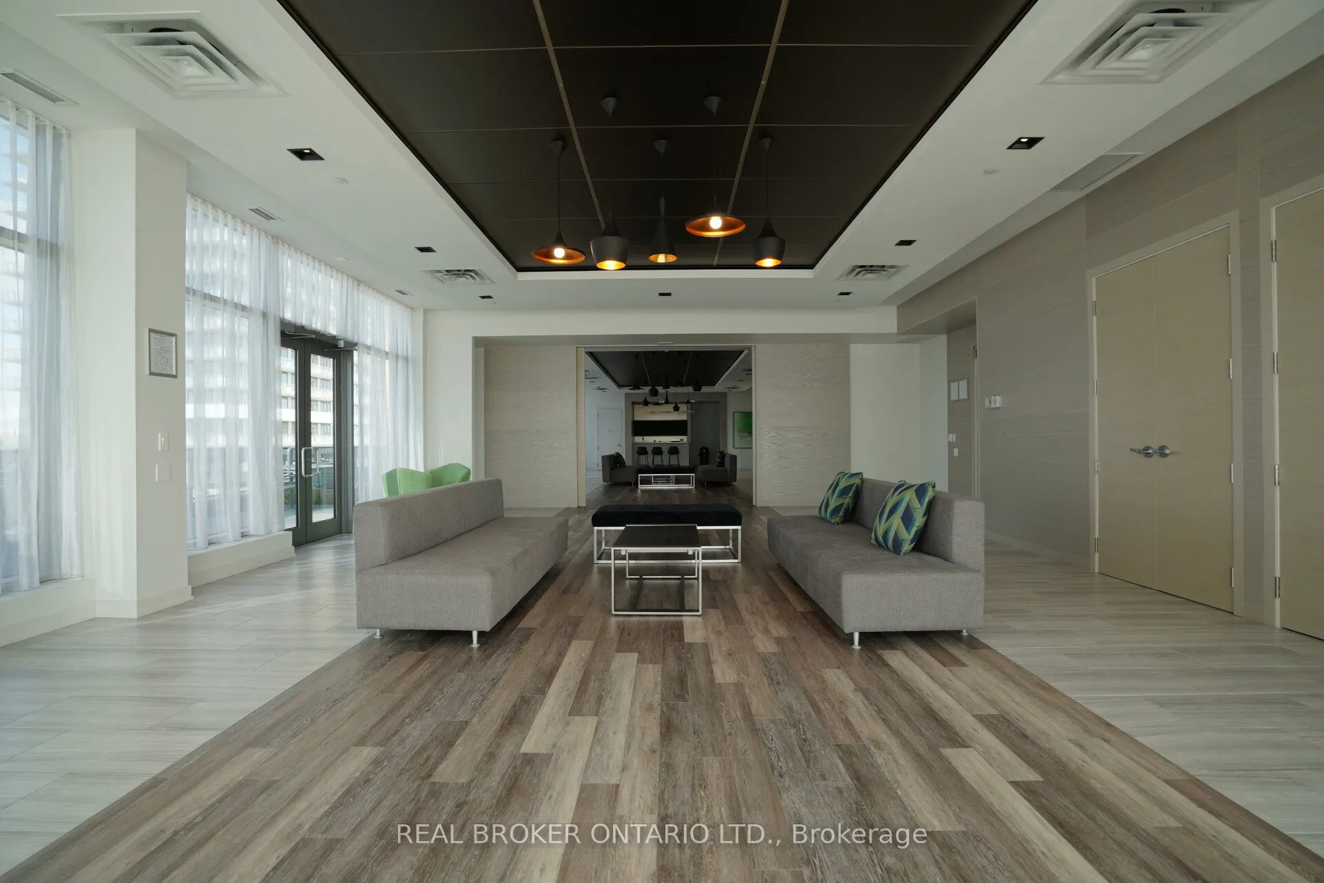 4633 Glen Erin Drive, #1205