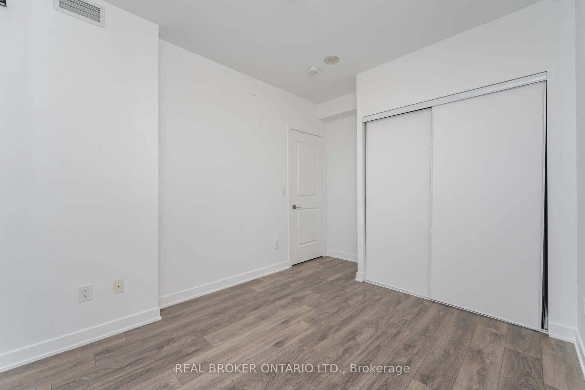 4633 Glen Erin Drive, #1205