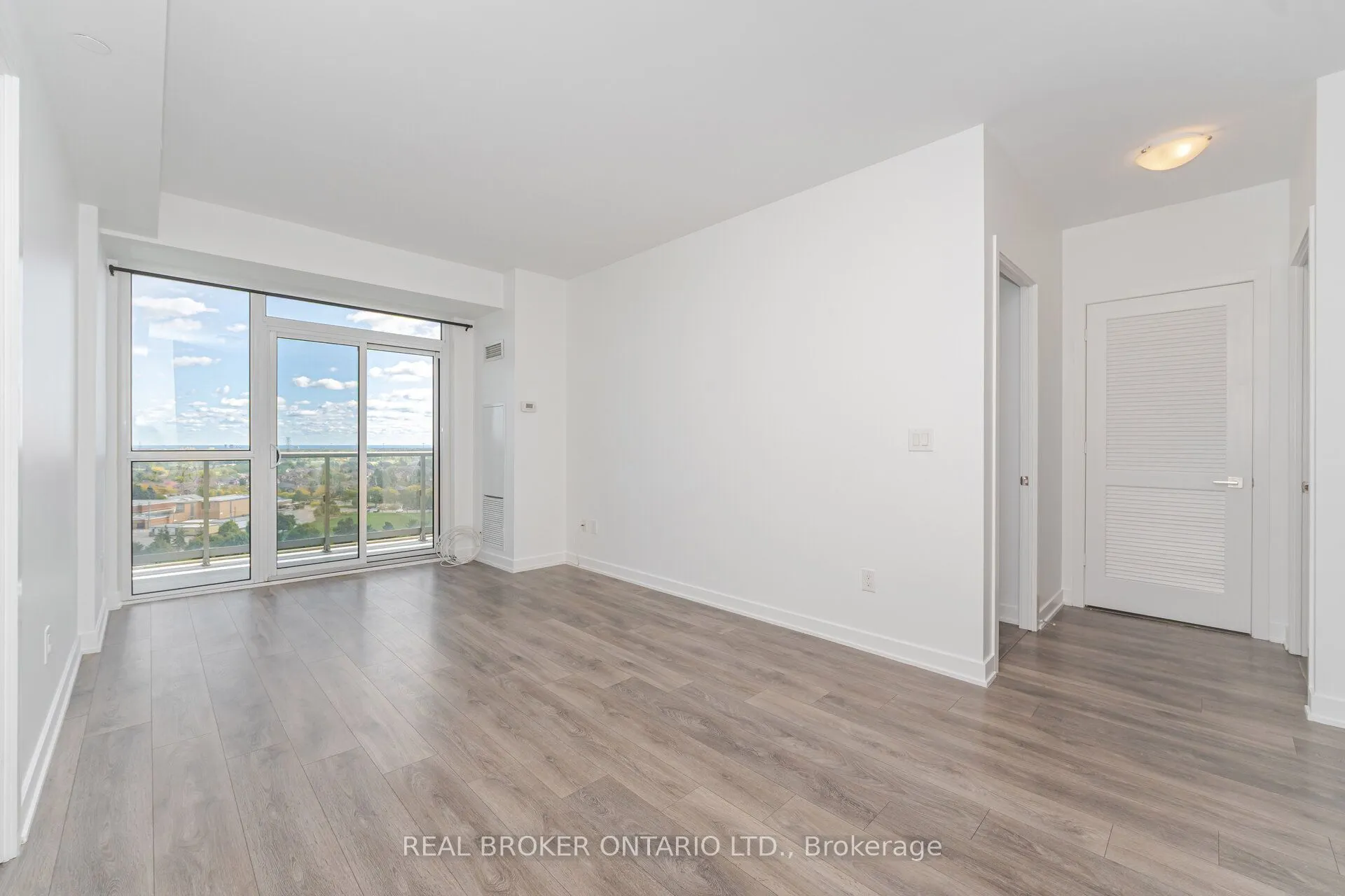 4633 Glen Erin Drive, #1205