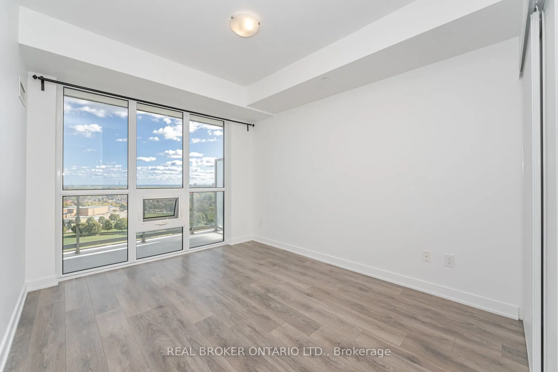 4633 Glen Erin Drive, #1205
