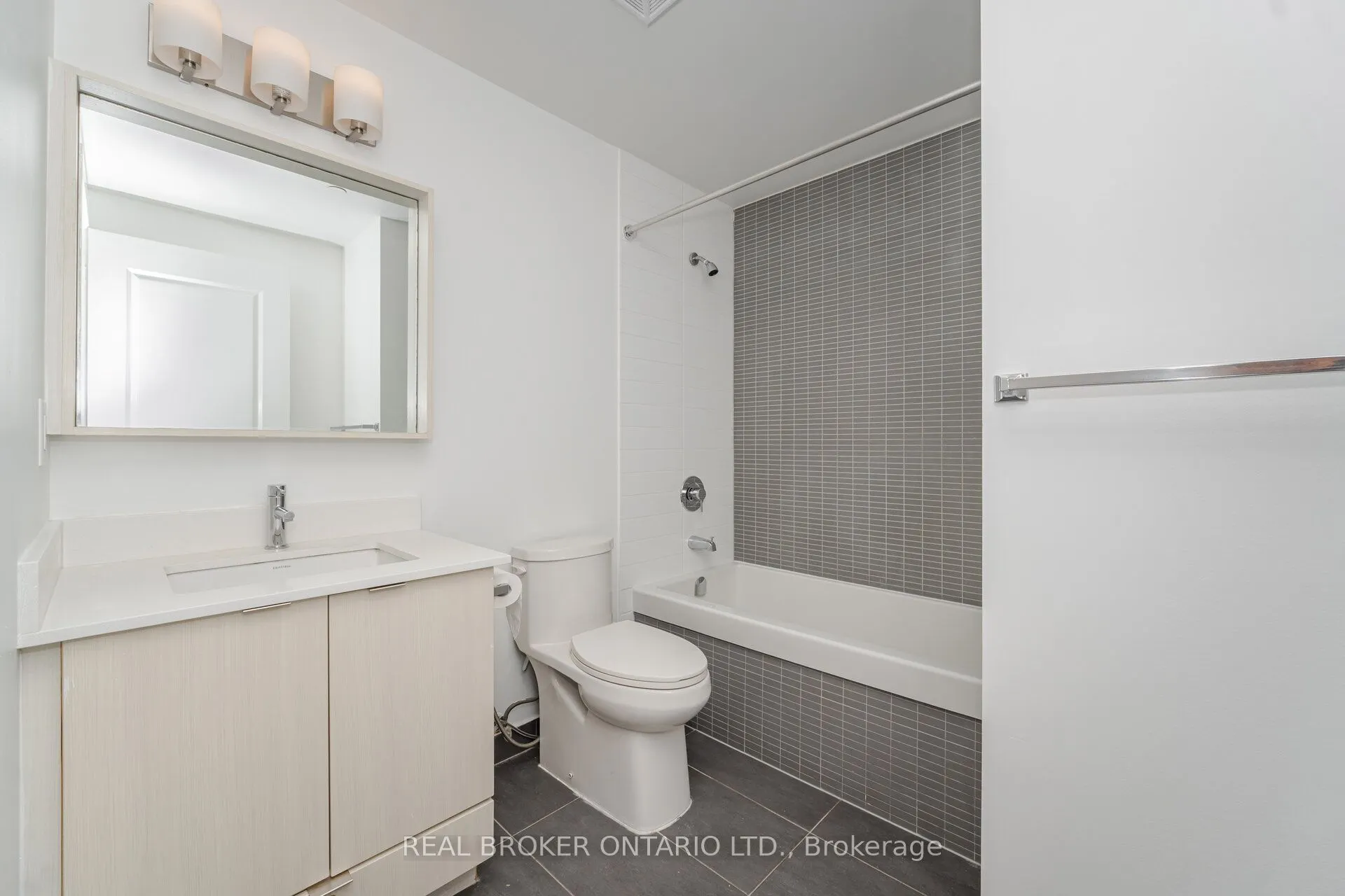 4633 Glen Erin Drive, #1205