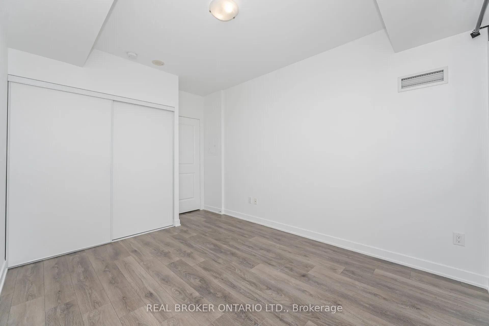 4633 Glen Erin Drive, #1205