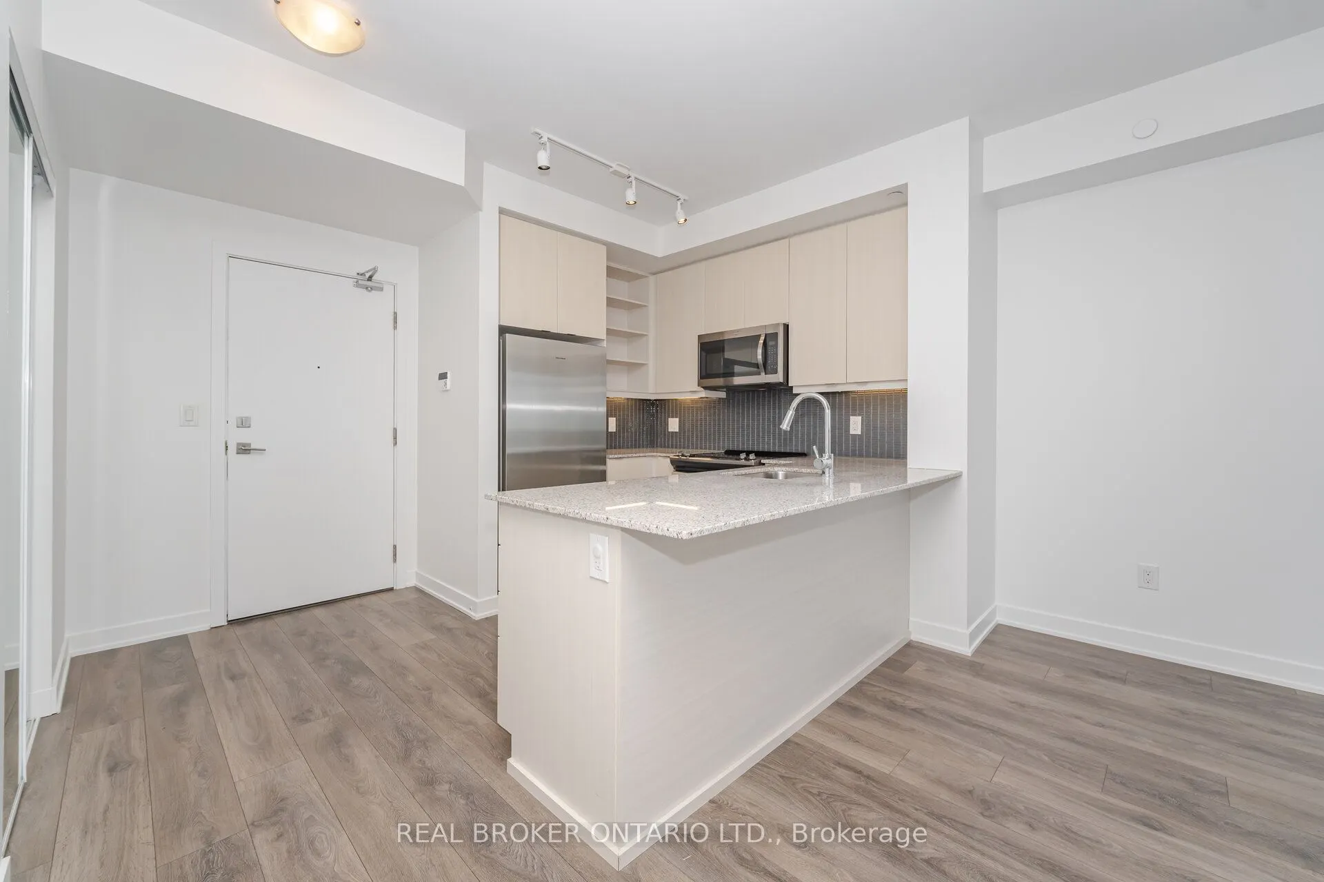 4633 Glen Erin Drive, #1205