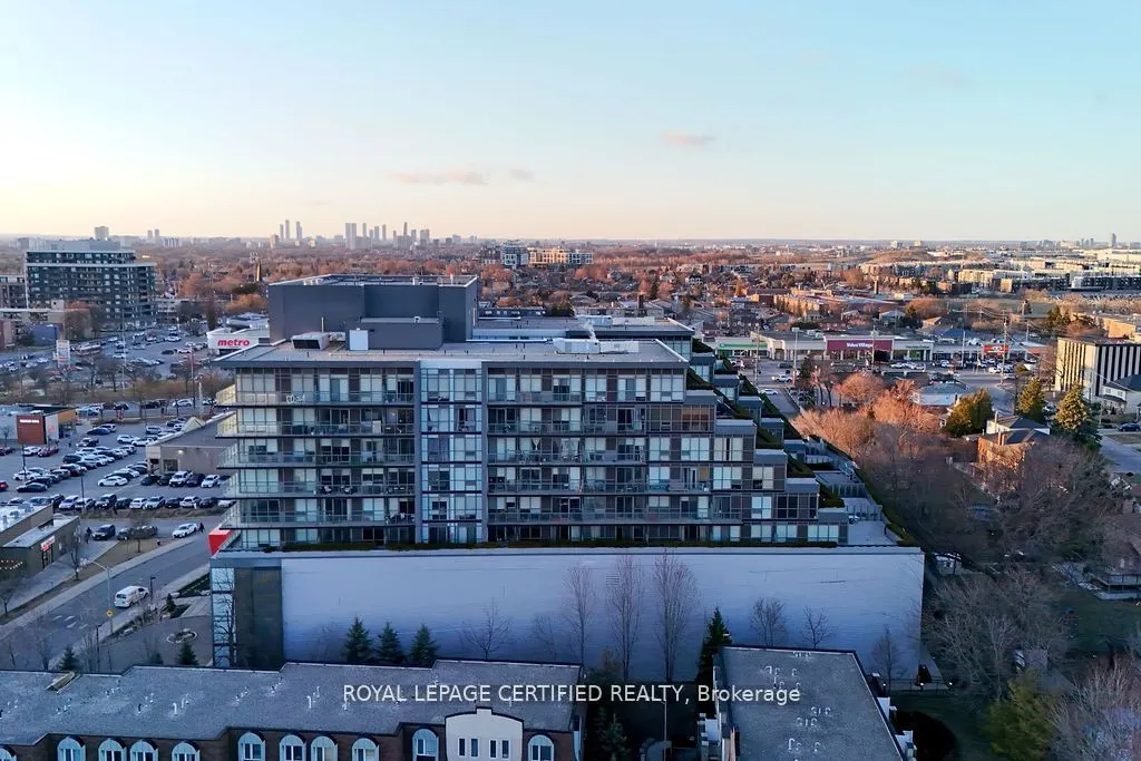 15 James Finlay Way, #1021