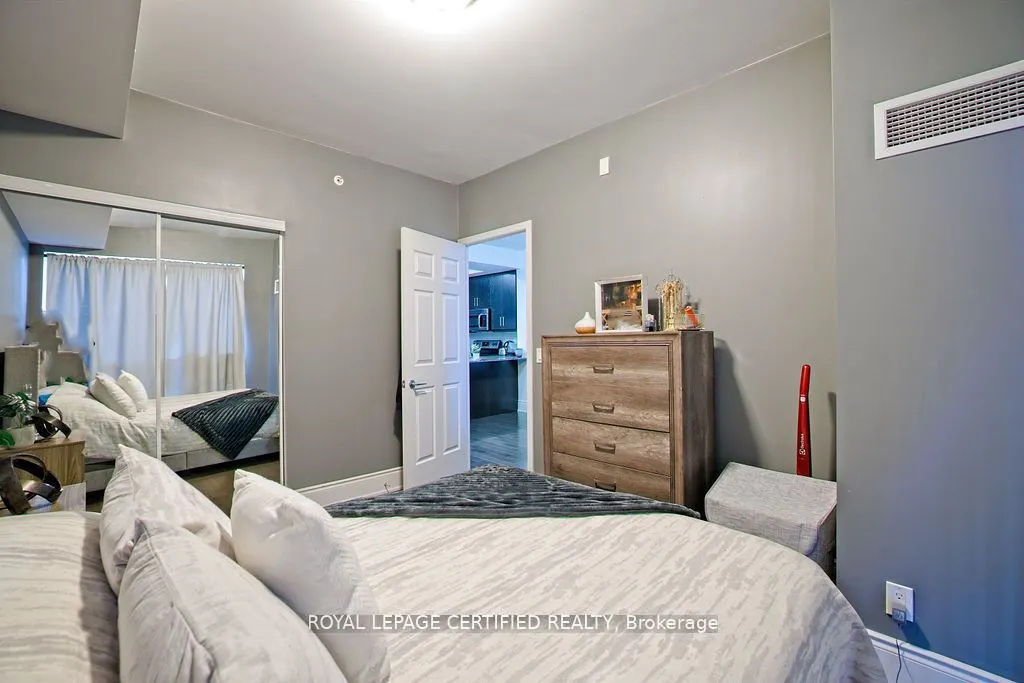 15 James Finlay Way, #1021