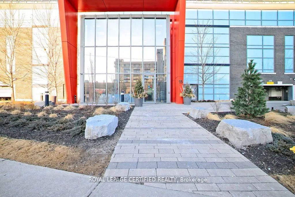 15 James Finlay Way, #1021