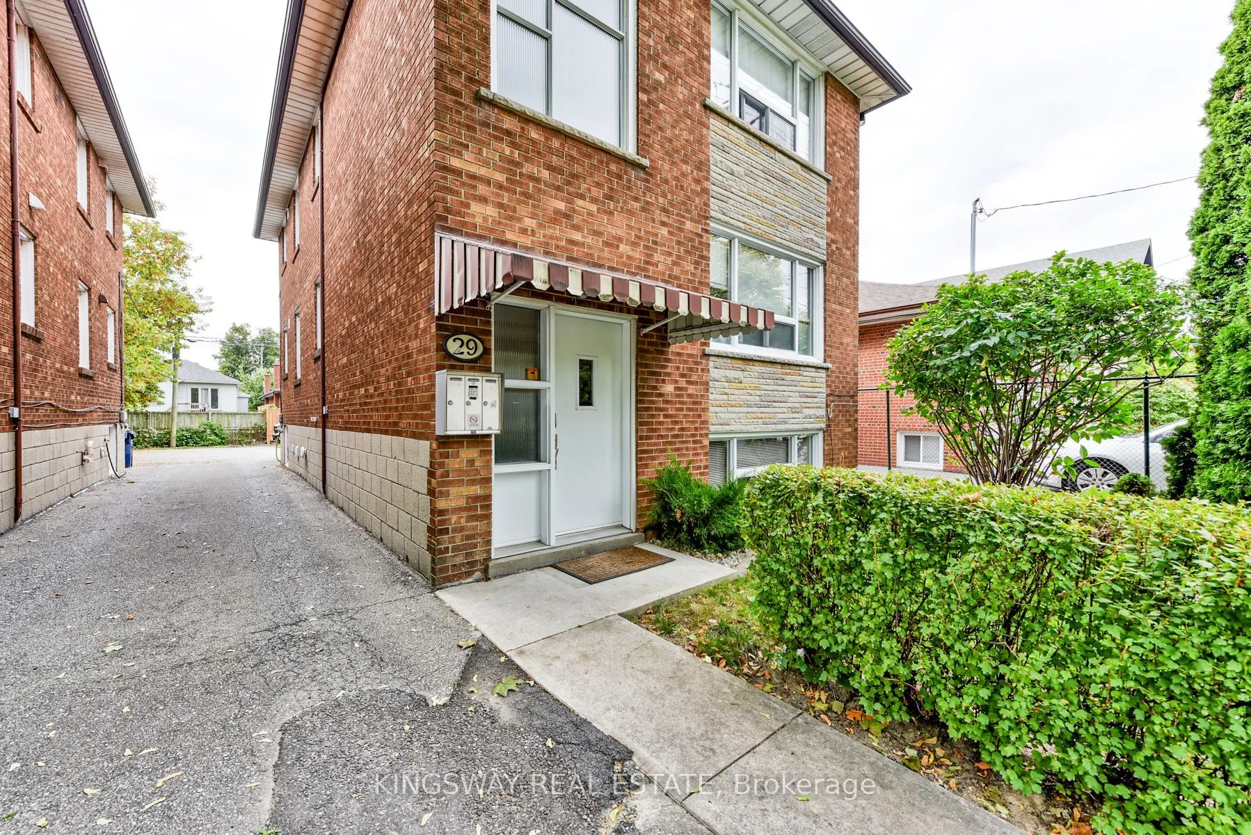 29 Evans Avenue