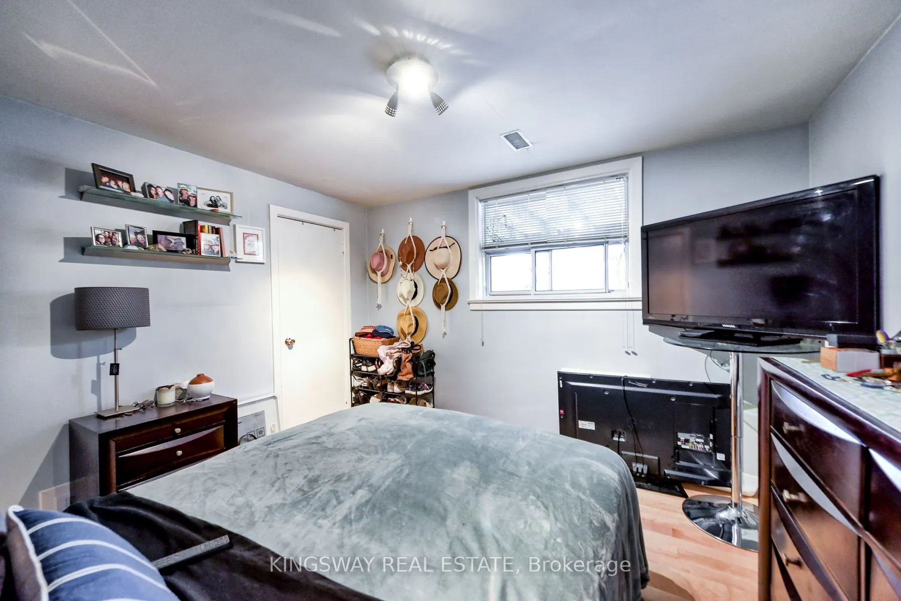 29 Evans Avenue