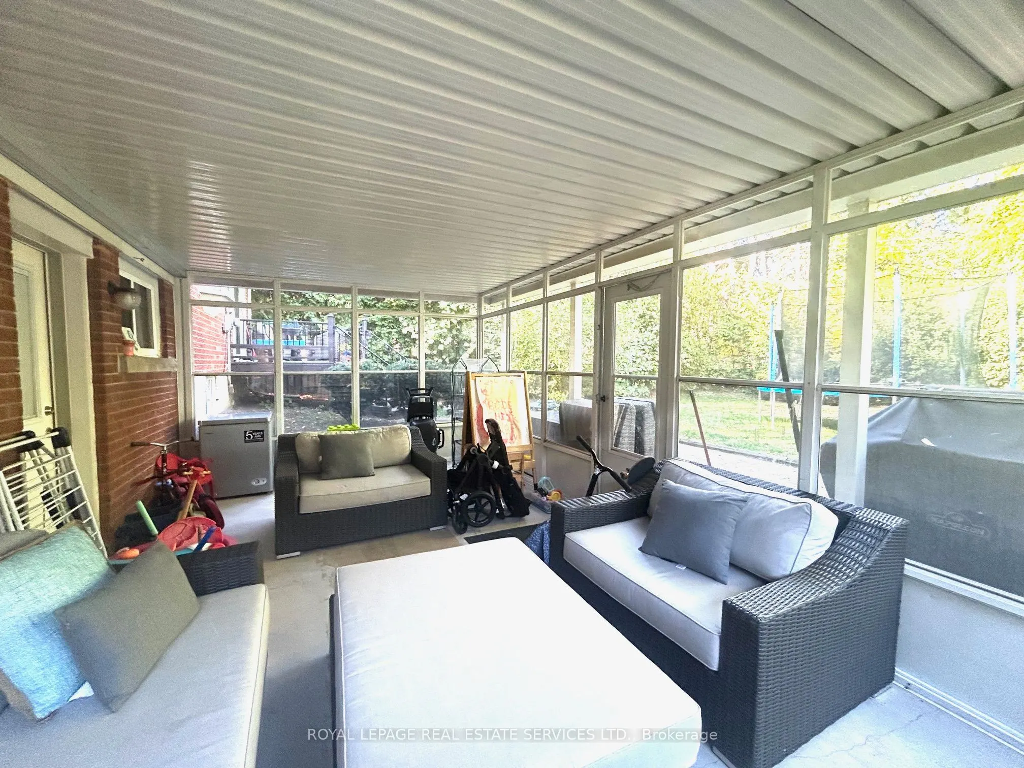 4011 Grapehill Avenue