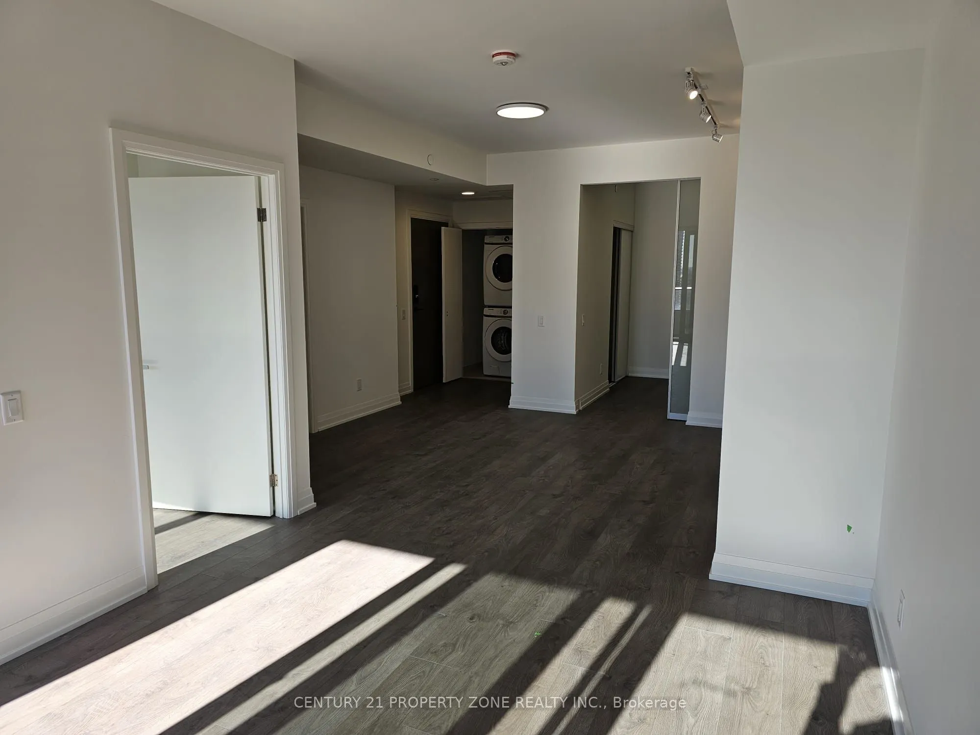 4015 The Exchange W, #2106