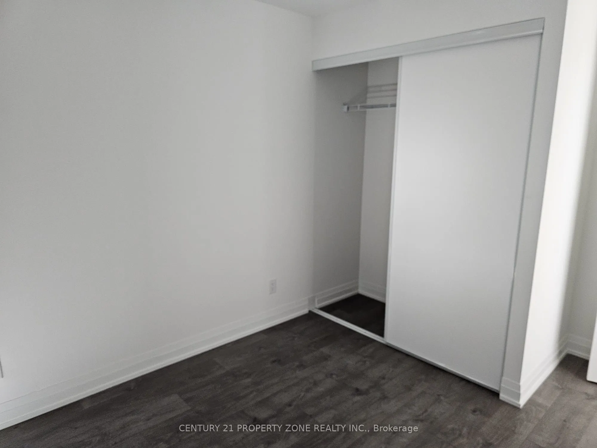 4015 The Exchange W, #2106