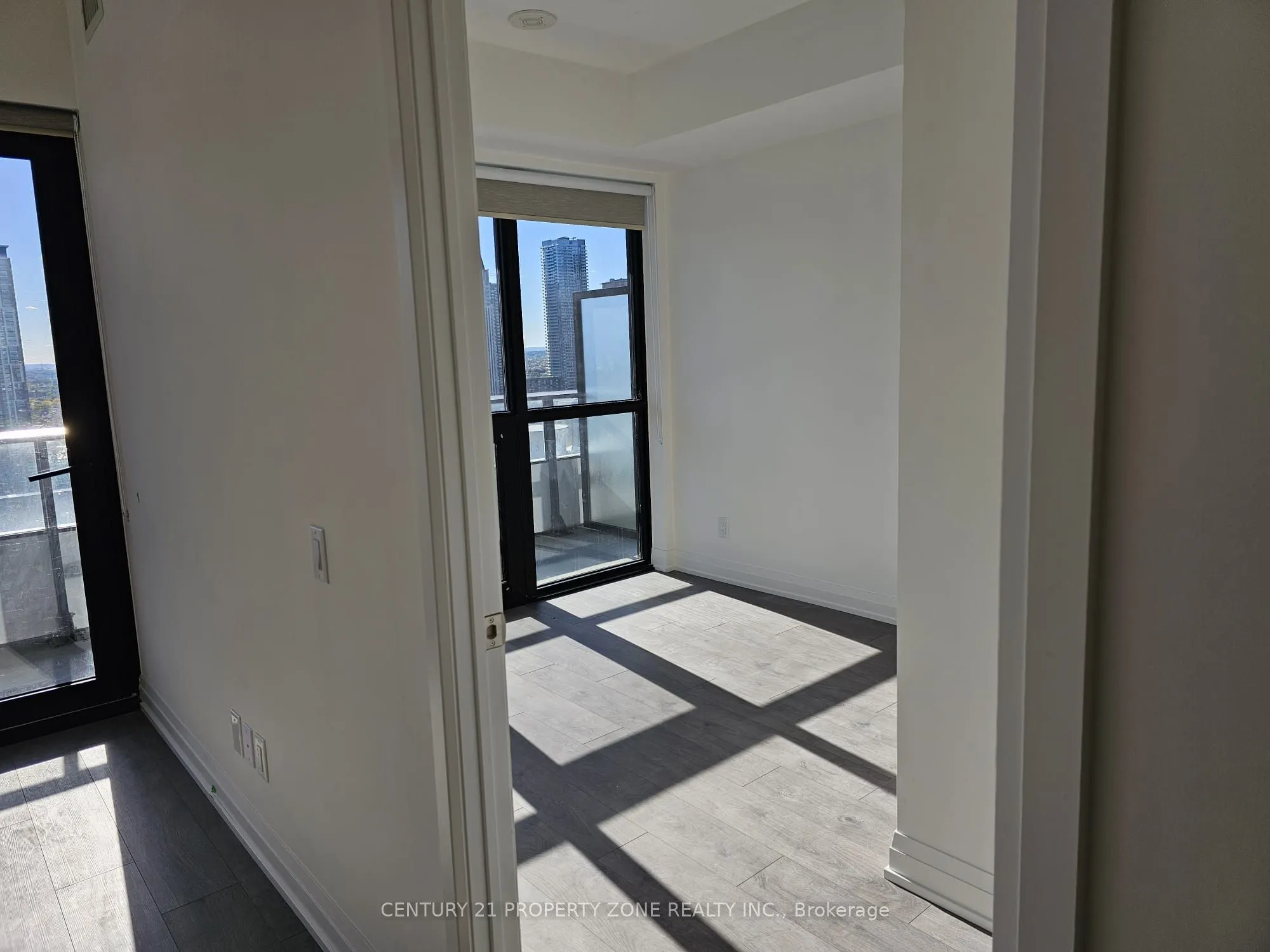 4015 The Exchange W, #2106