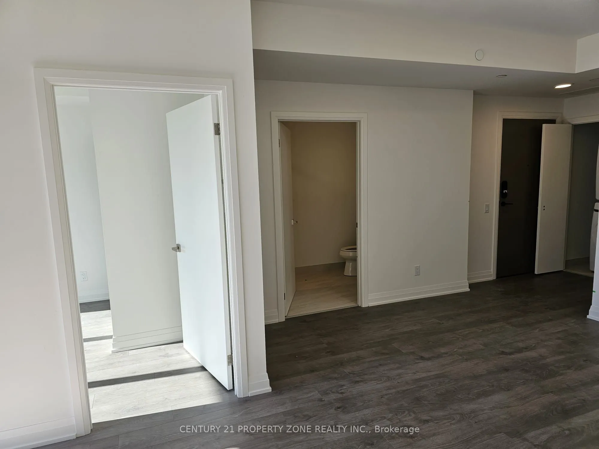 4015 The Exchange W, #2106