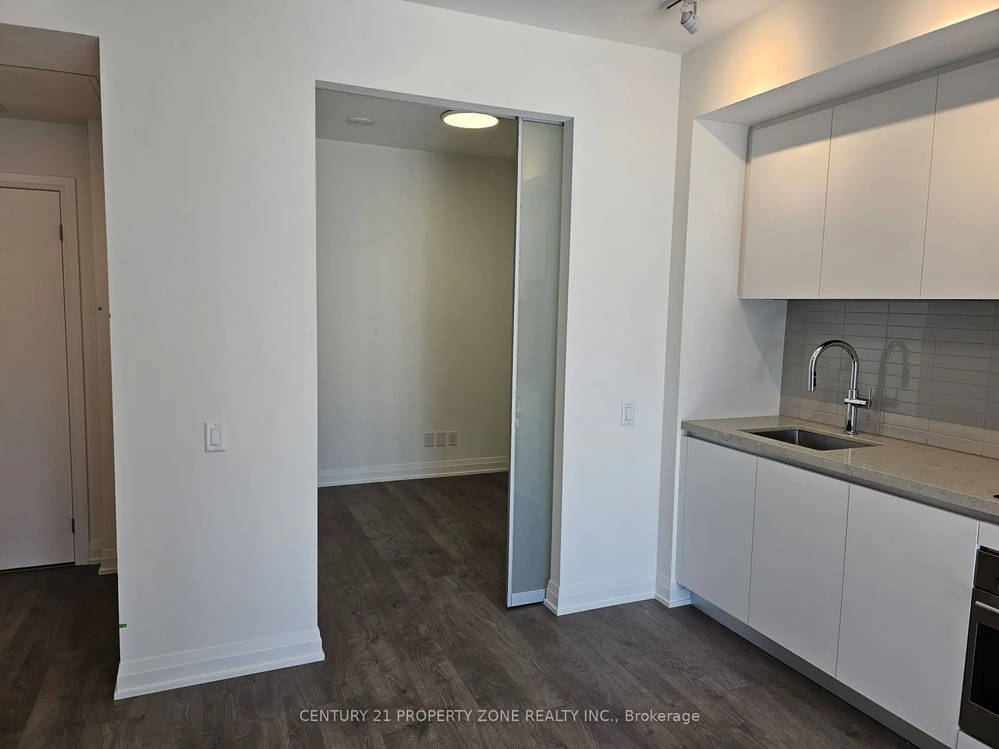 4015 The Exchange W, #2106
