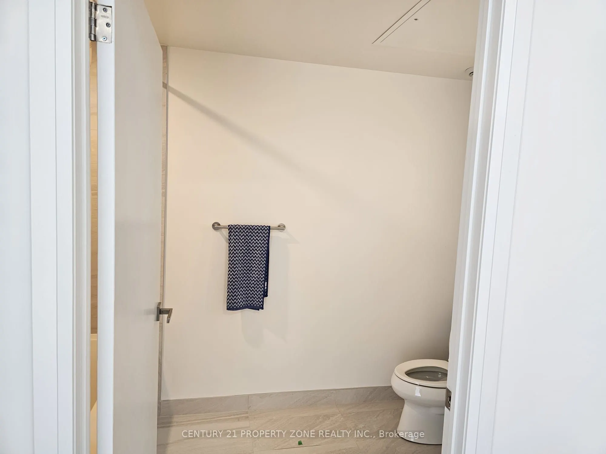 4015 The Exchange W, #2106