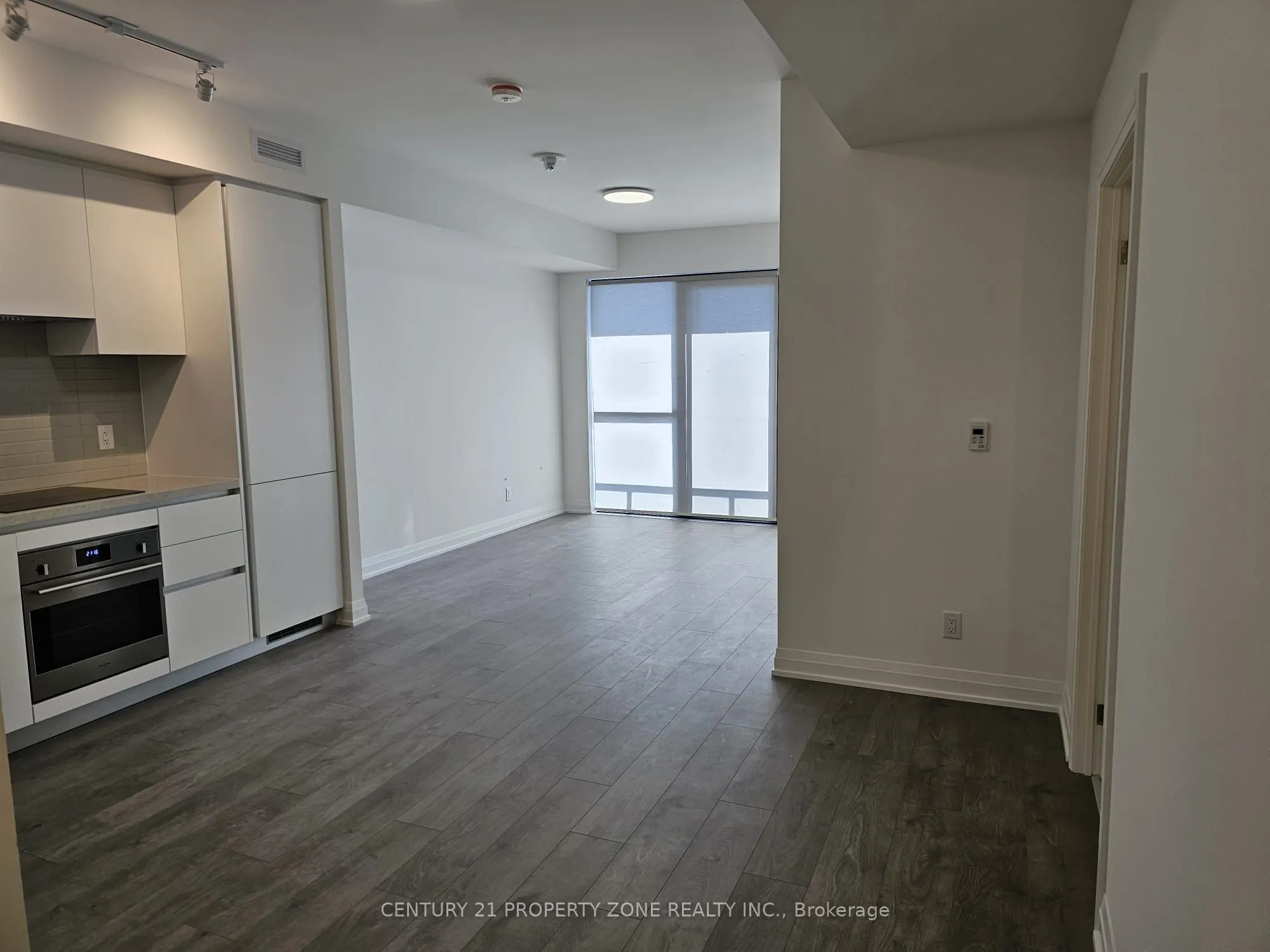 4015 The Exchange W, #2106