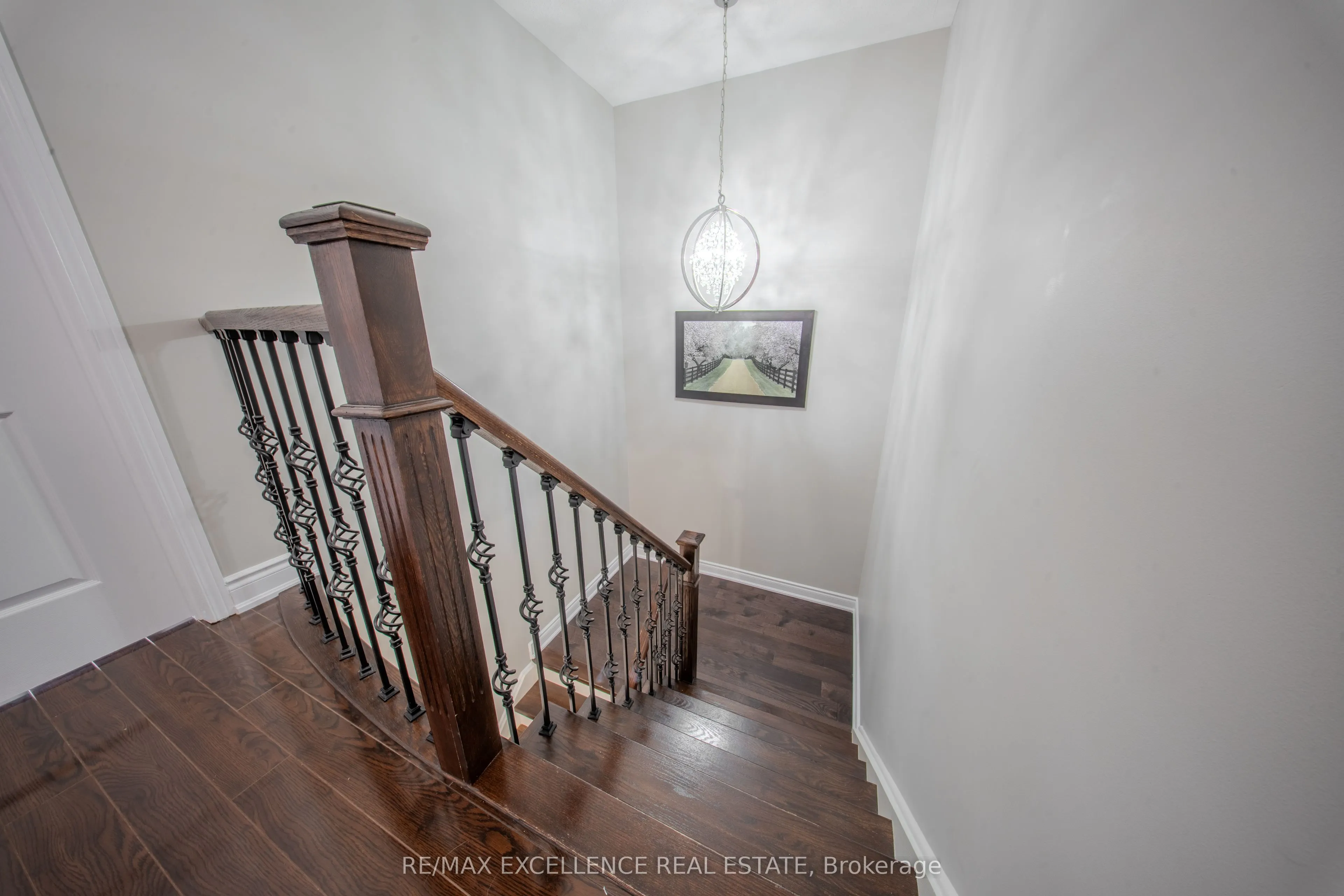 111 River Rock Crescent