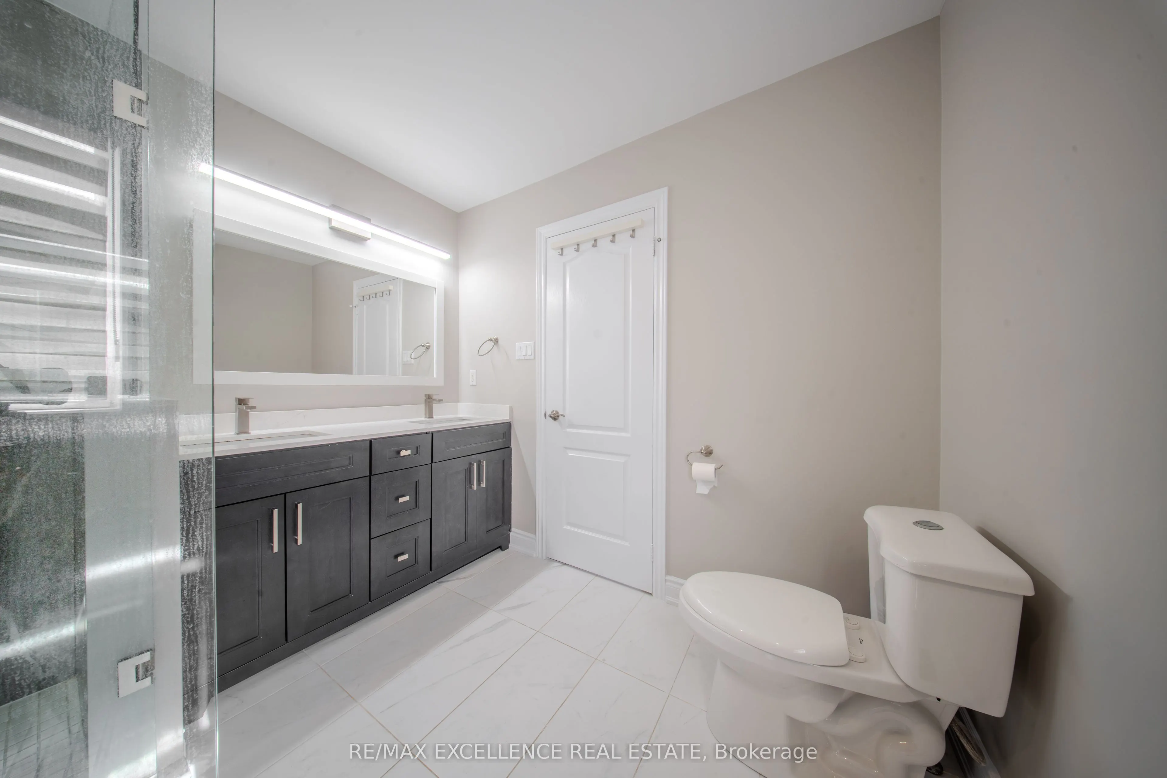 111 River Rock Crescent