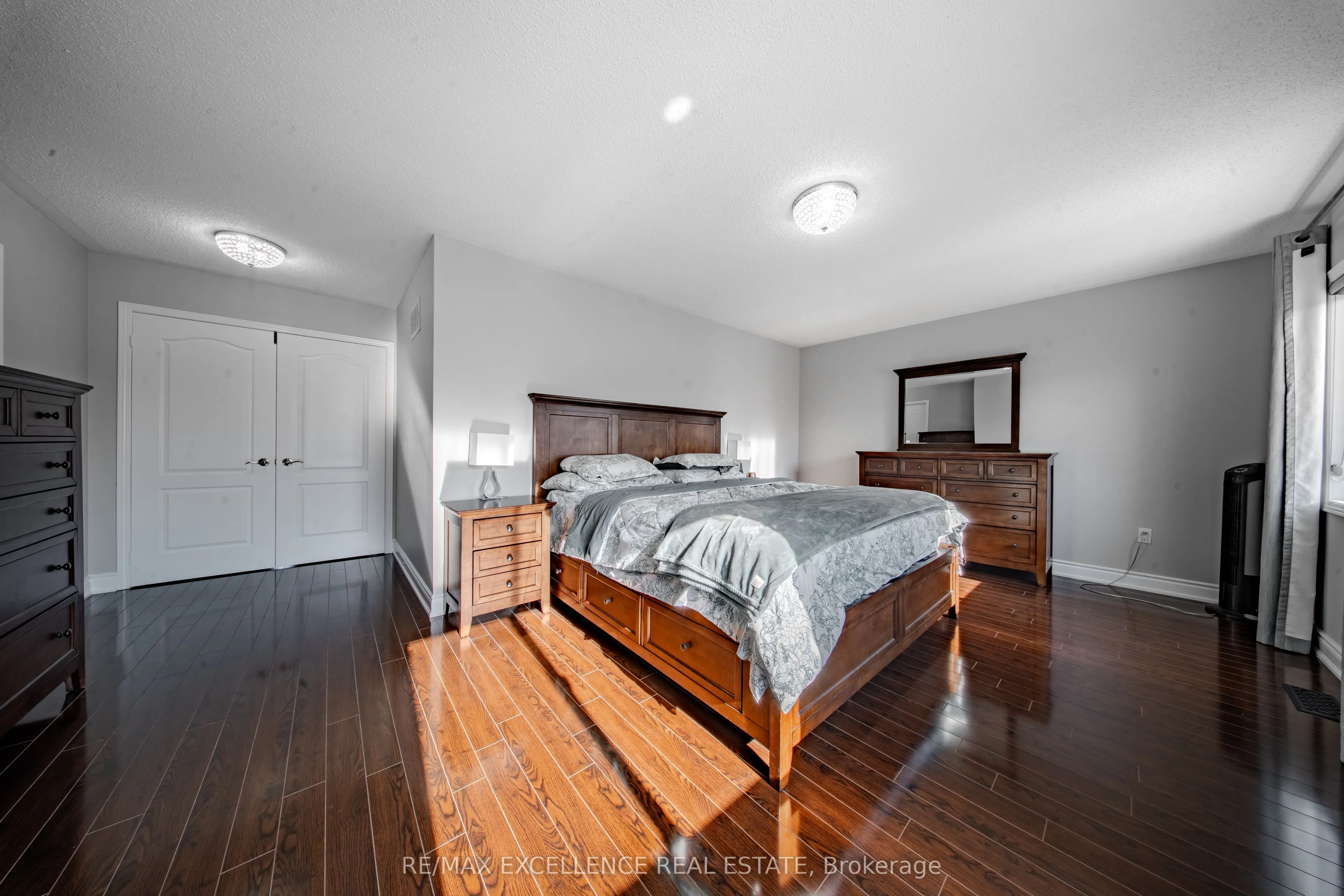 111 River Rock Crescent