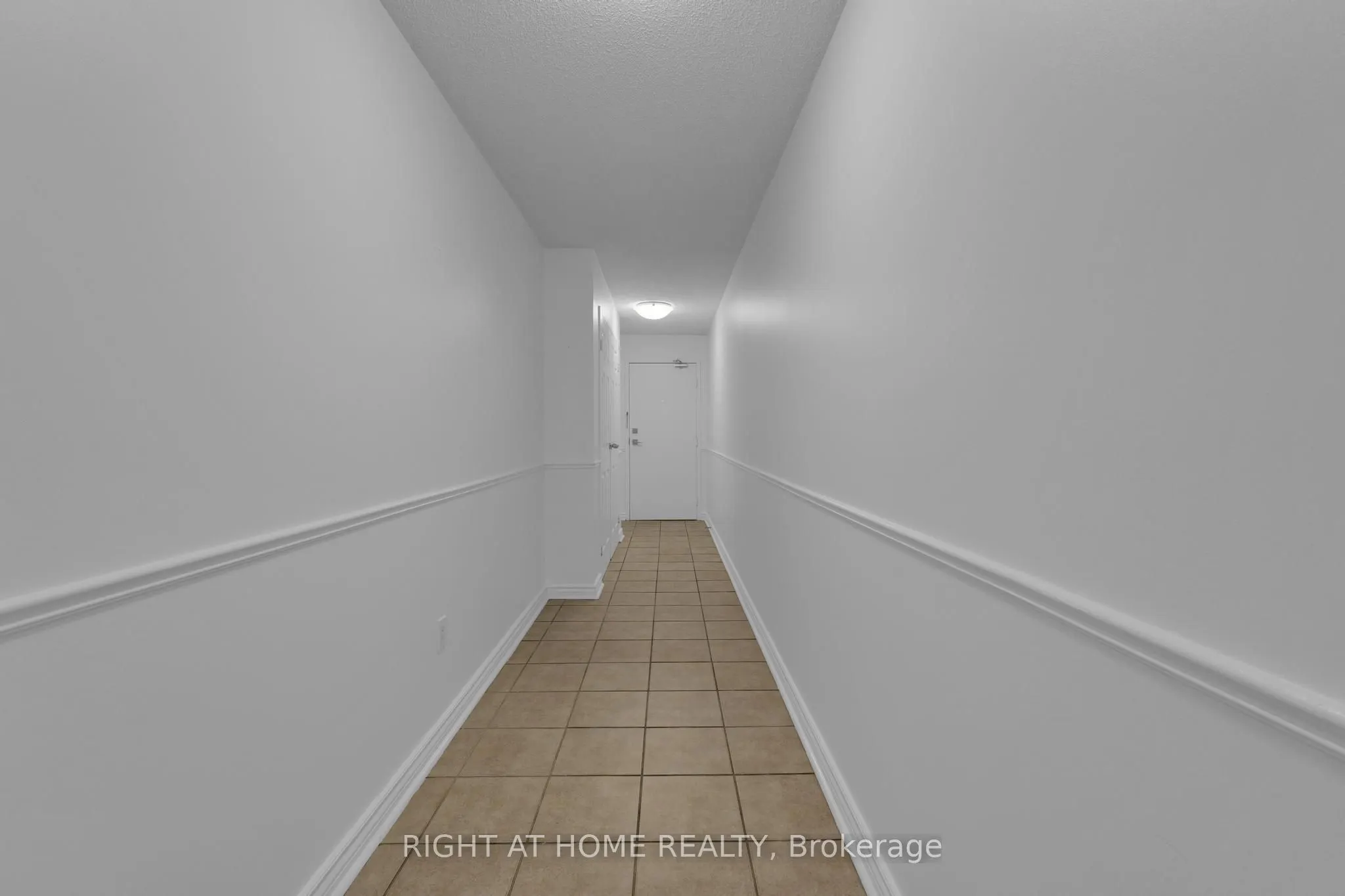 3650 Kaneff Crescent, #205