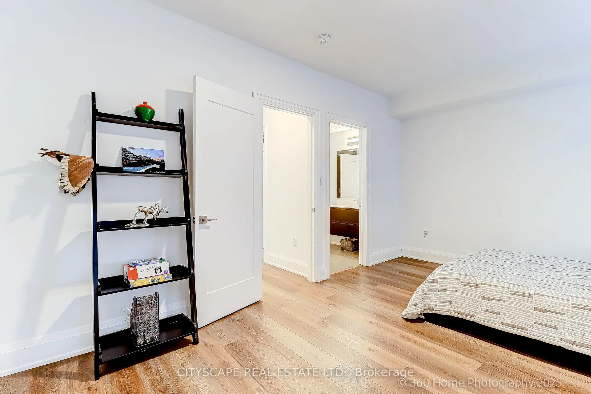 119 High Street W, #119