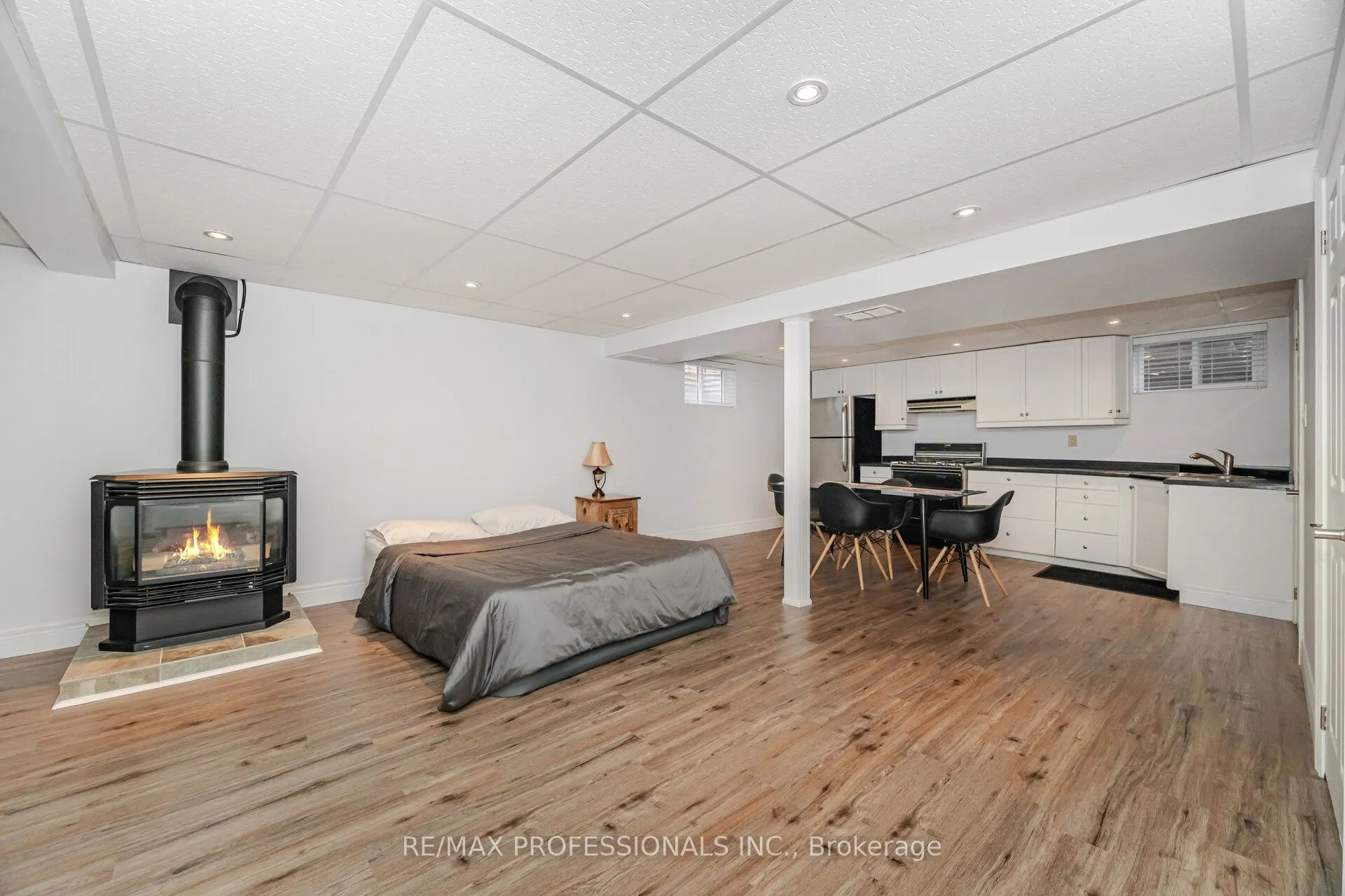 6 Cairnmore Court