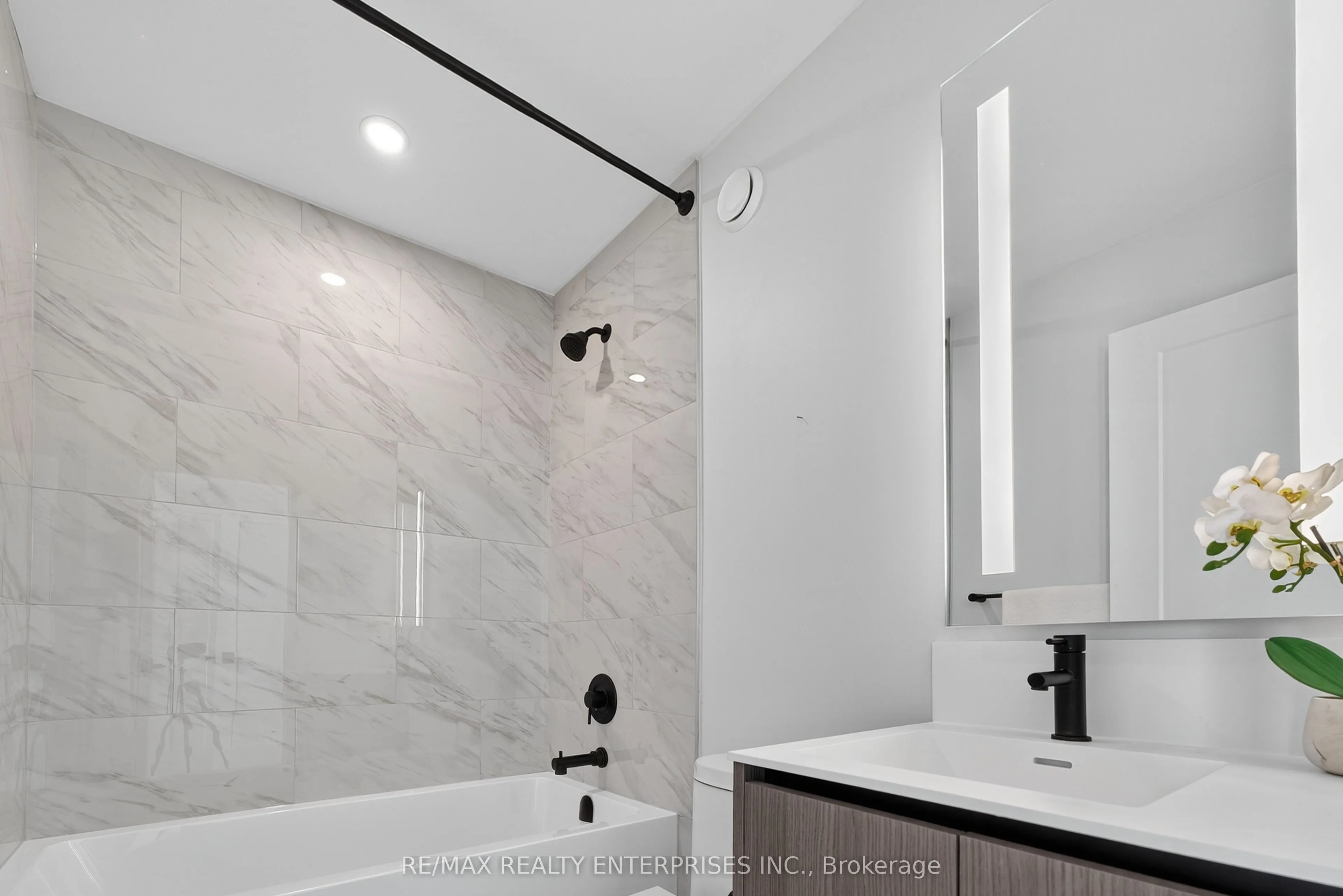 35 Lou Parsons Way, #60