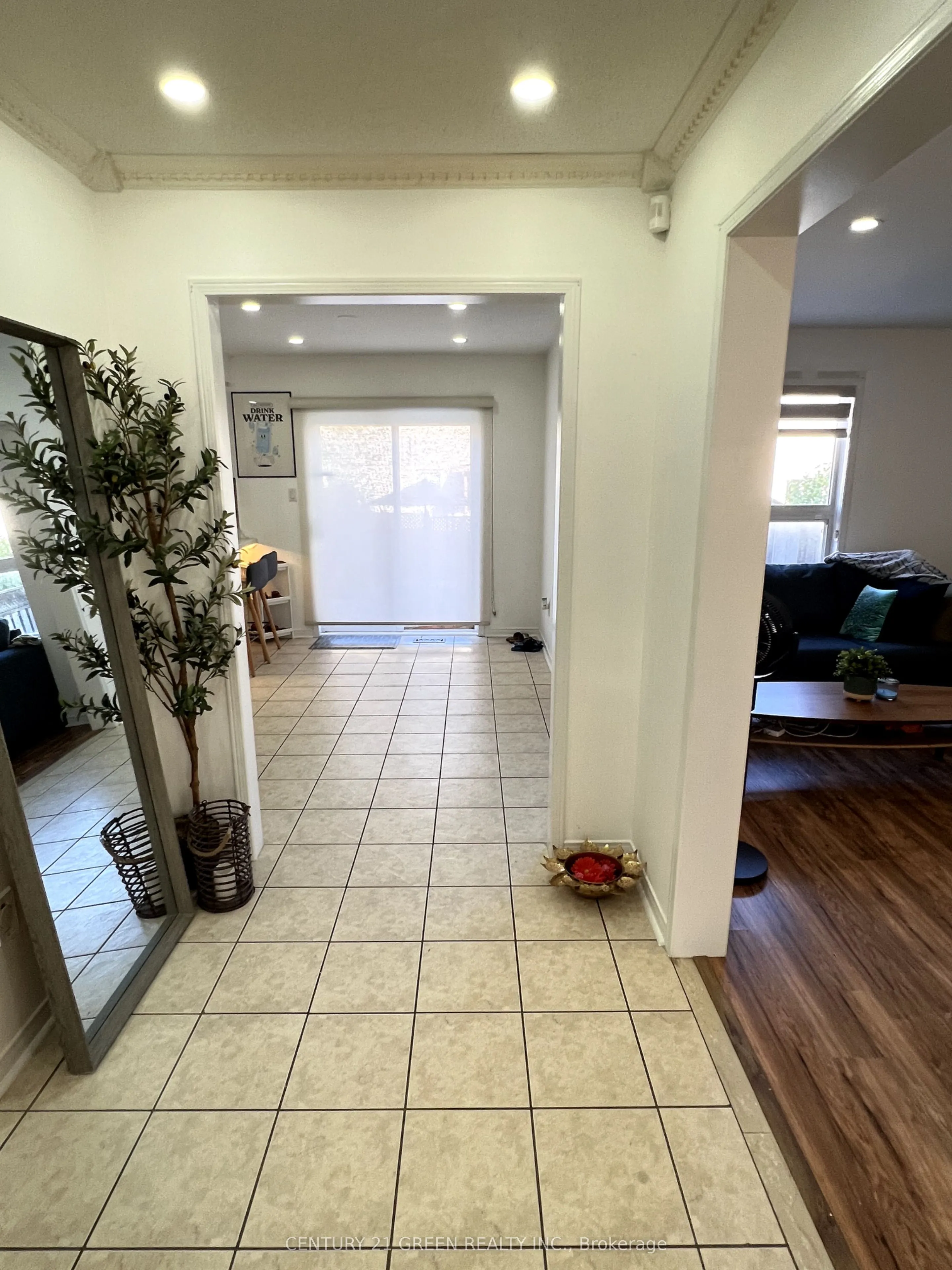 67 Queen Mary Drive