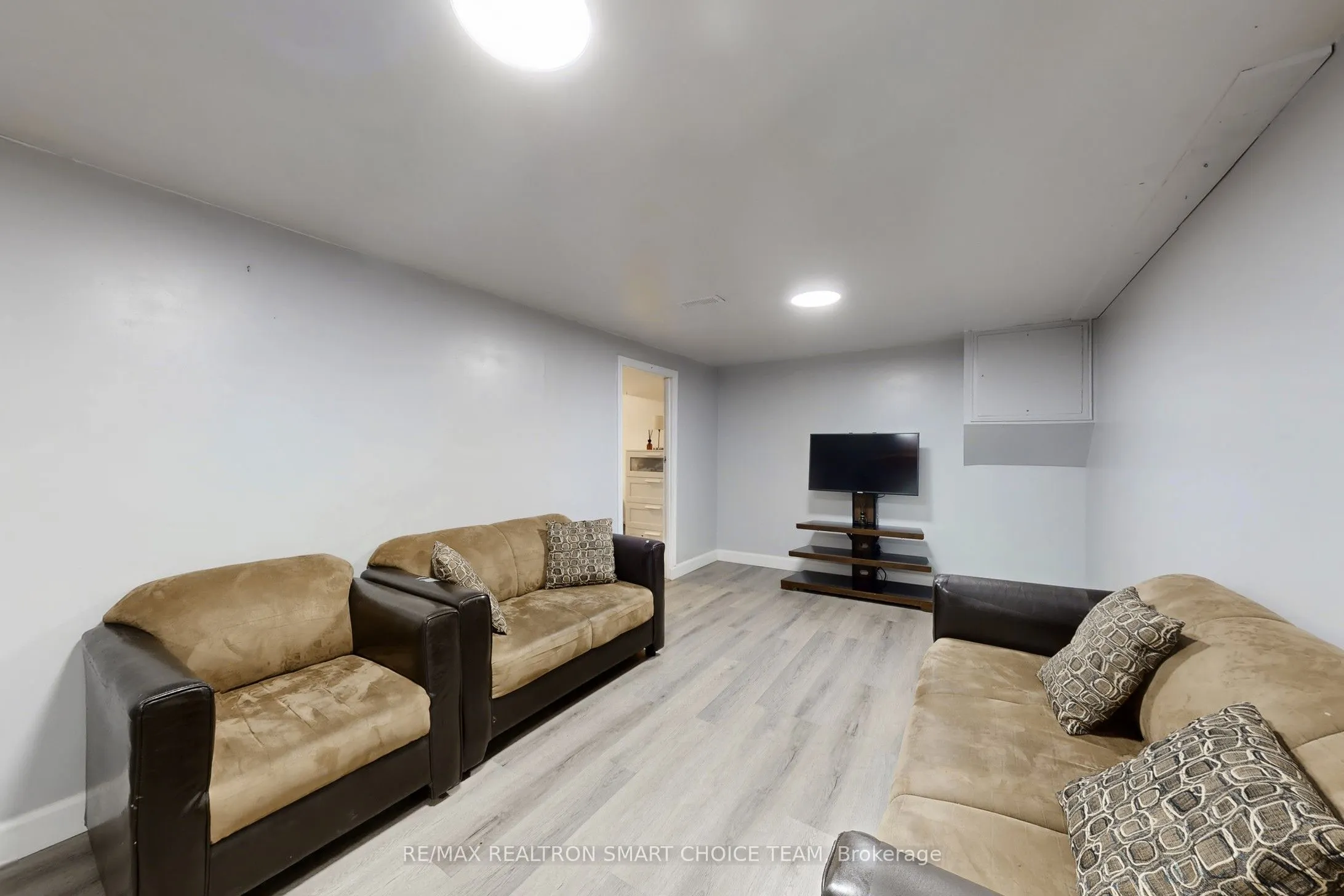 16 Frith Road