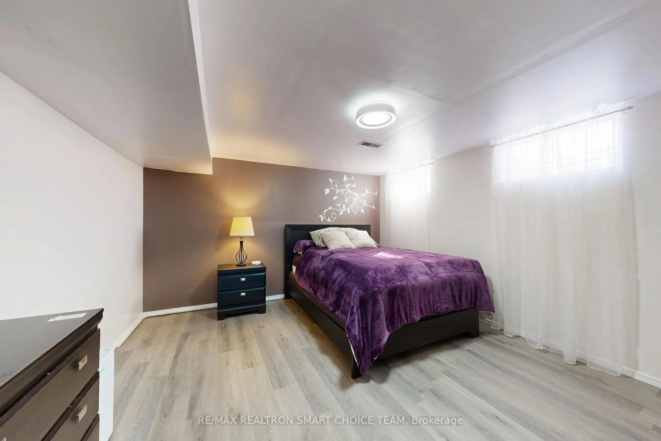 16 Frith Road