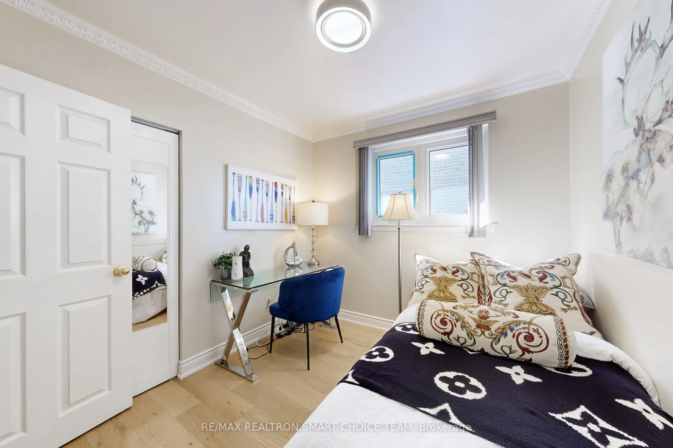 16 Frith Road