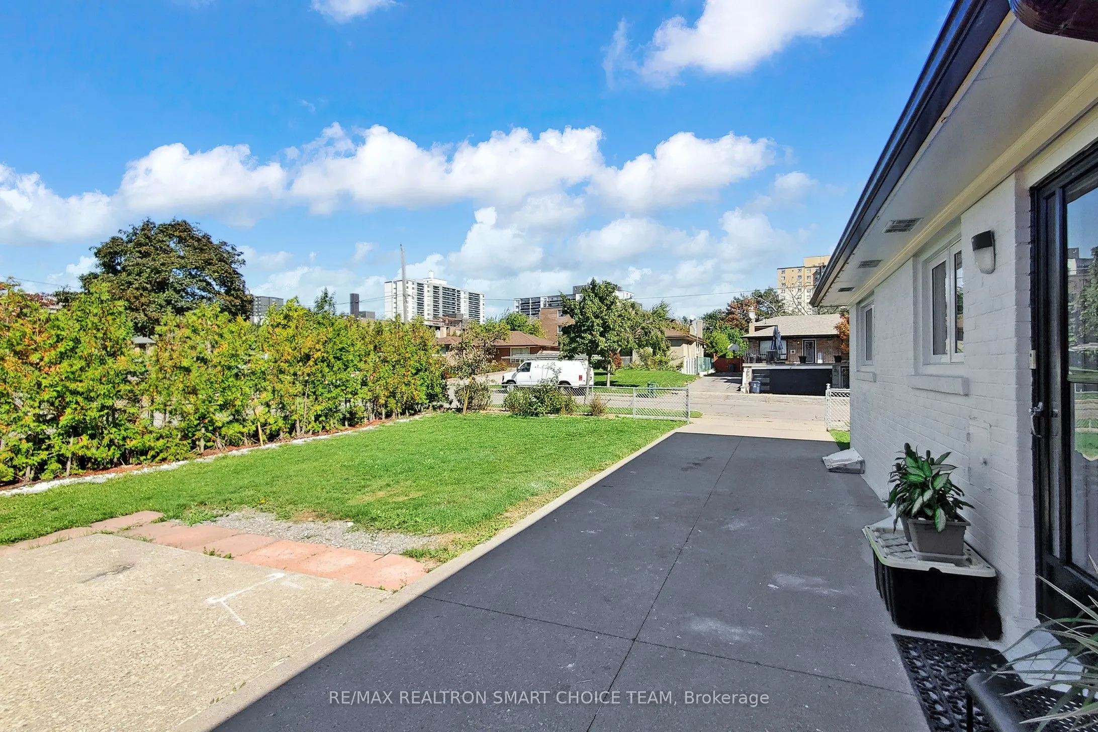 16 Frith Road
