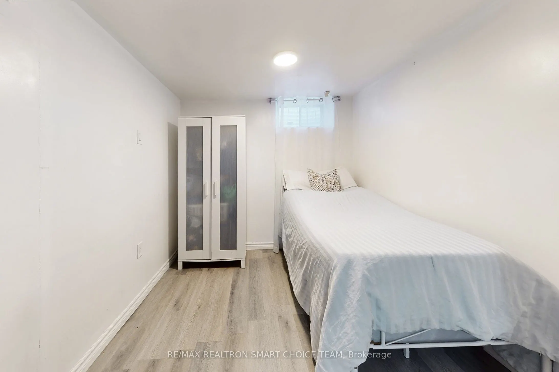 16 Frith Road