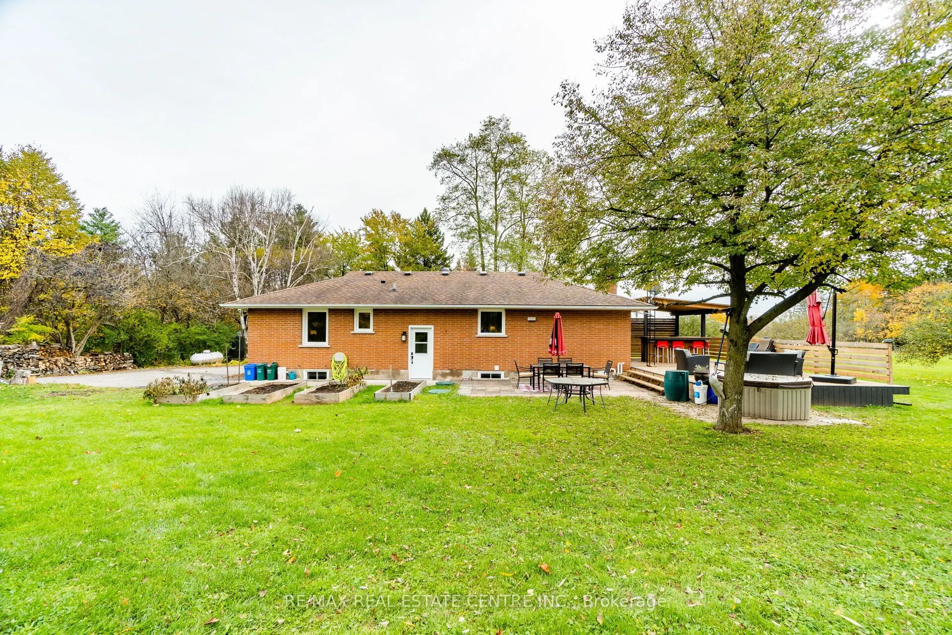 10845 15 Side Road
