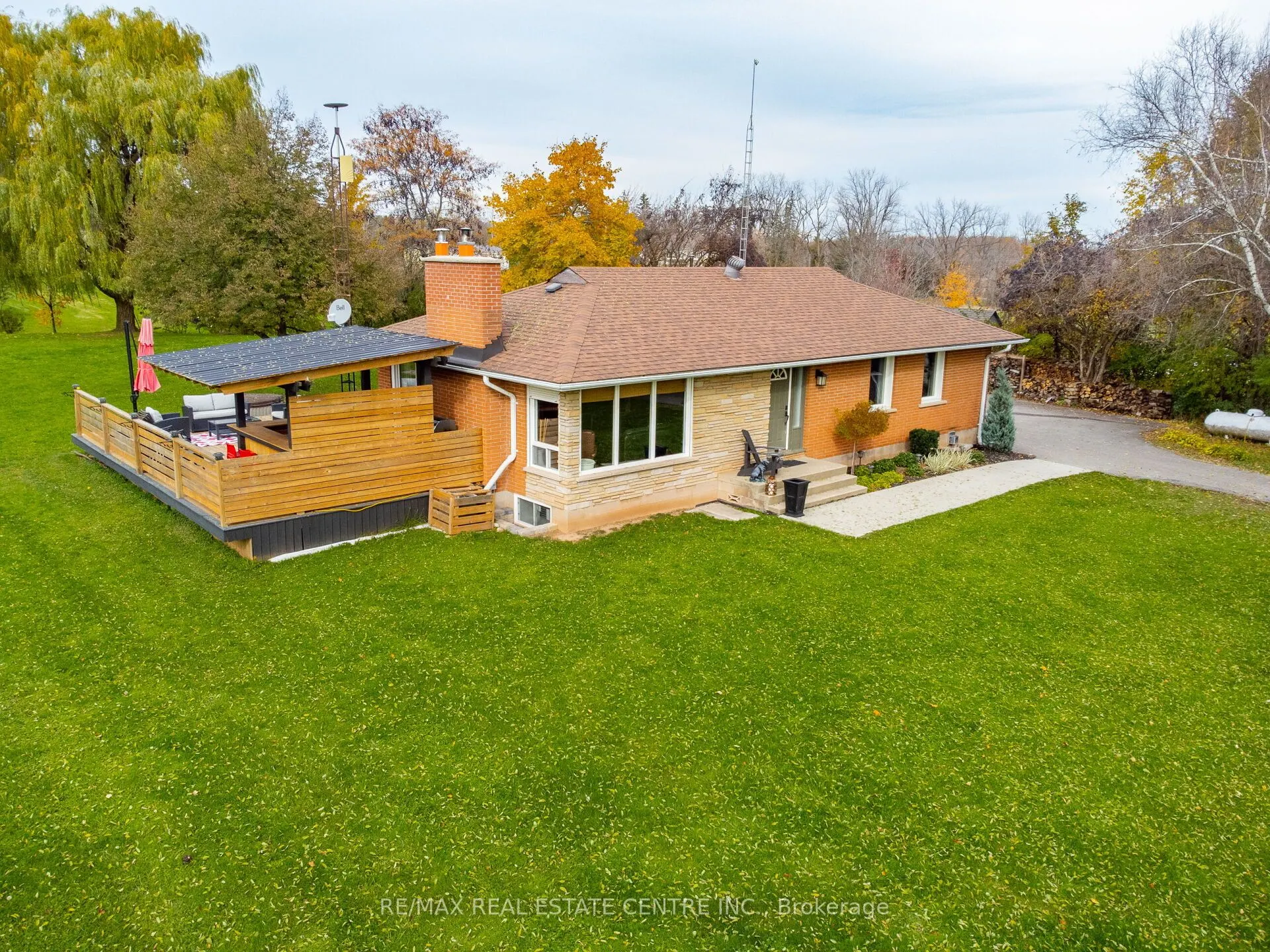10845 15 Side Road