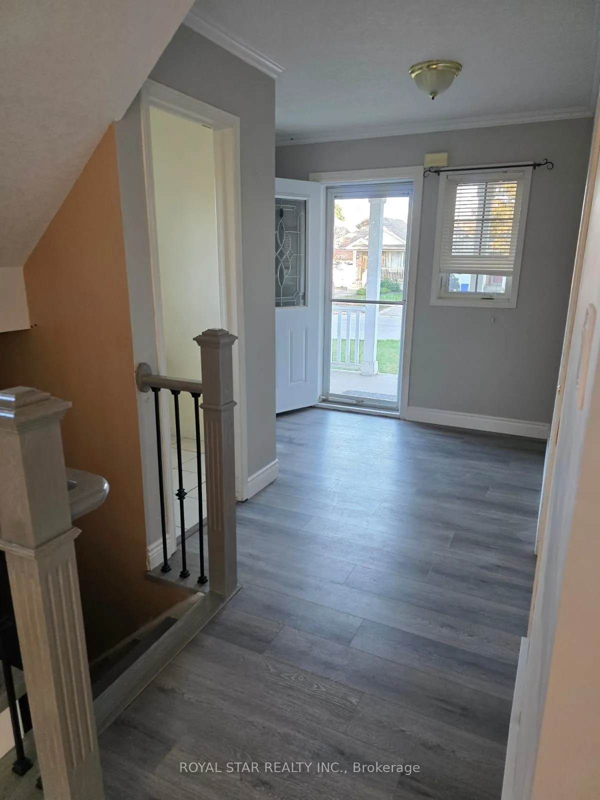 21 Biscayne Crescent