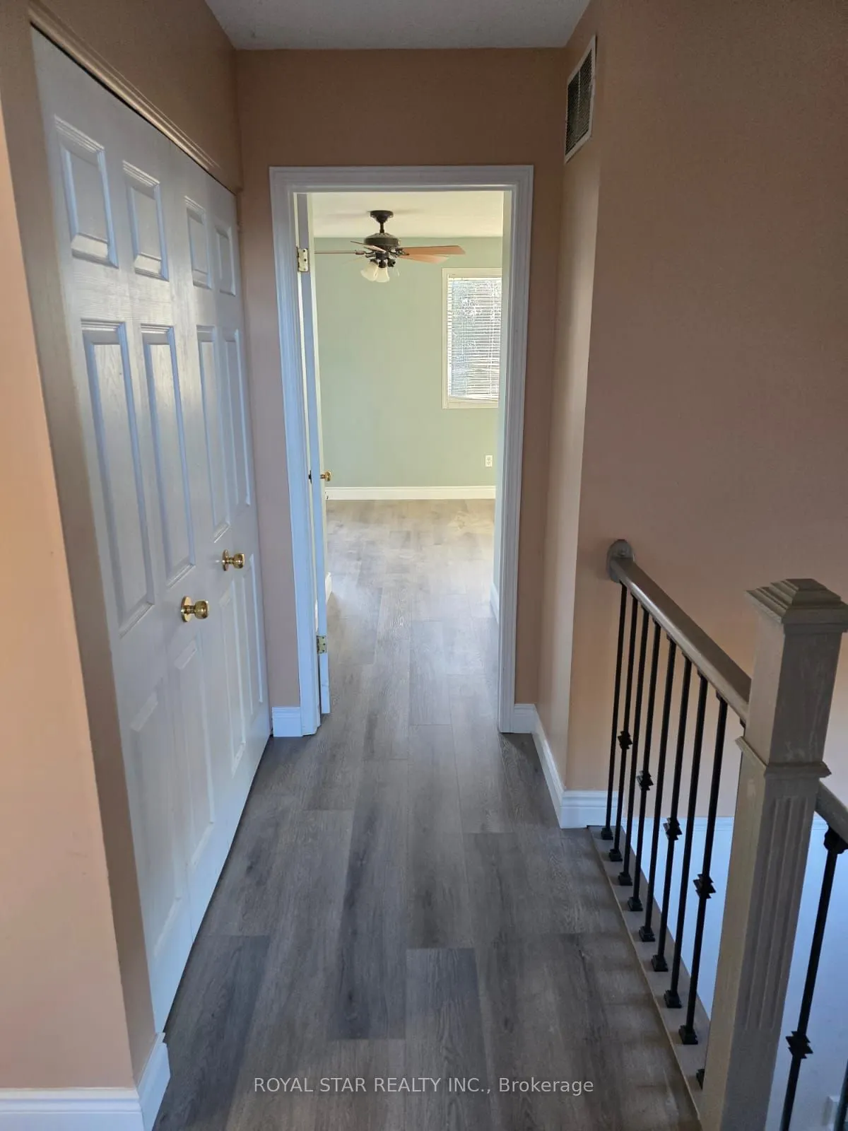 21 Biscayne Crescent