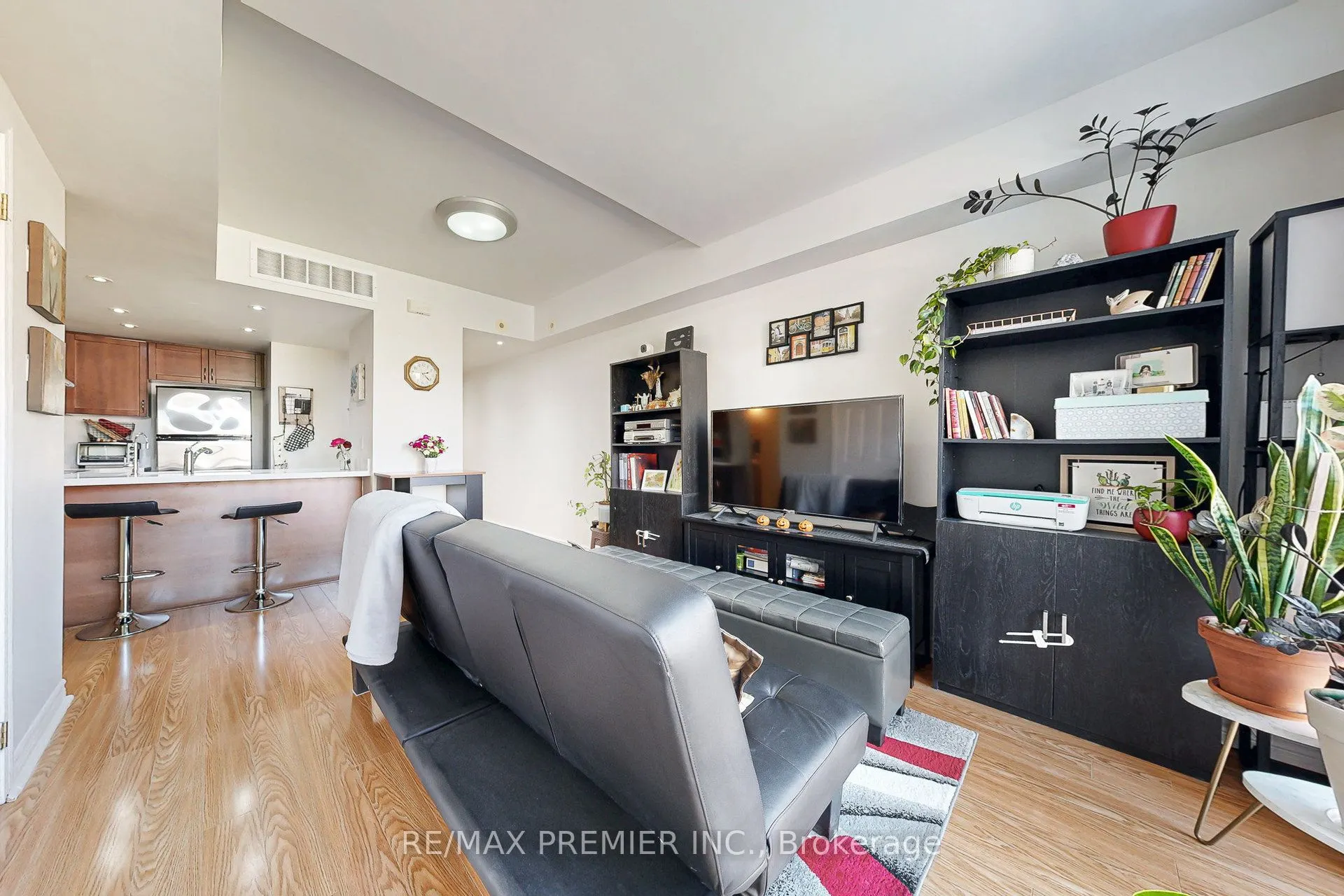 3033 Finch Avenue, #2046