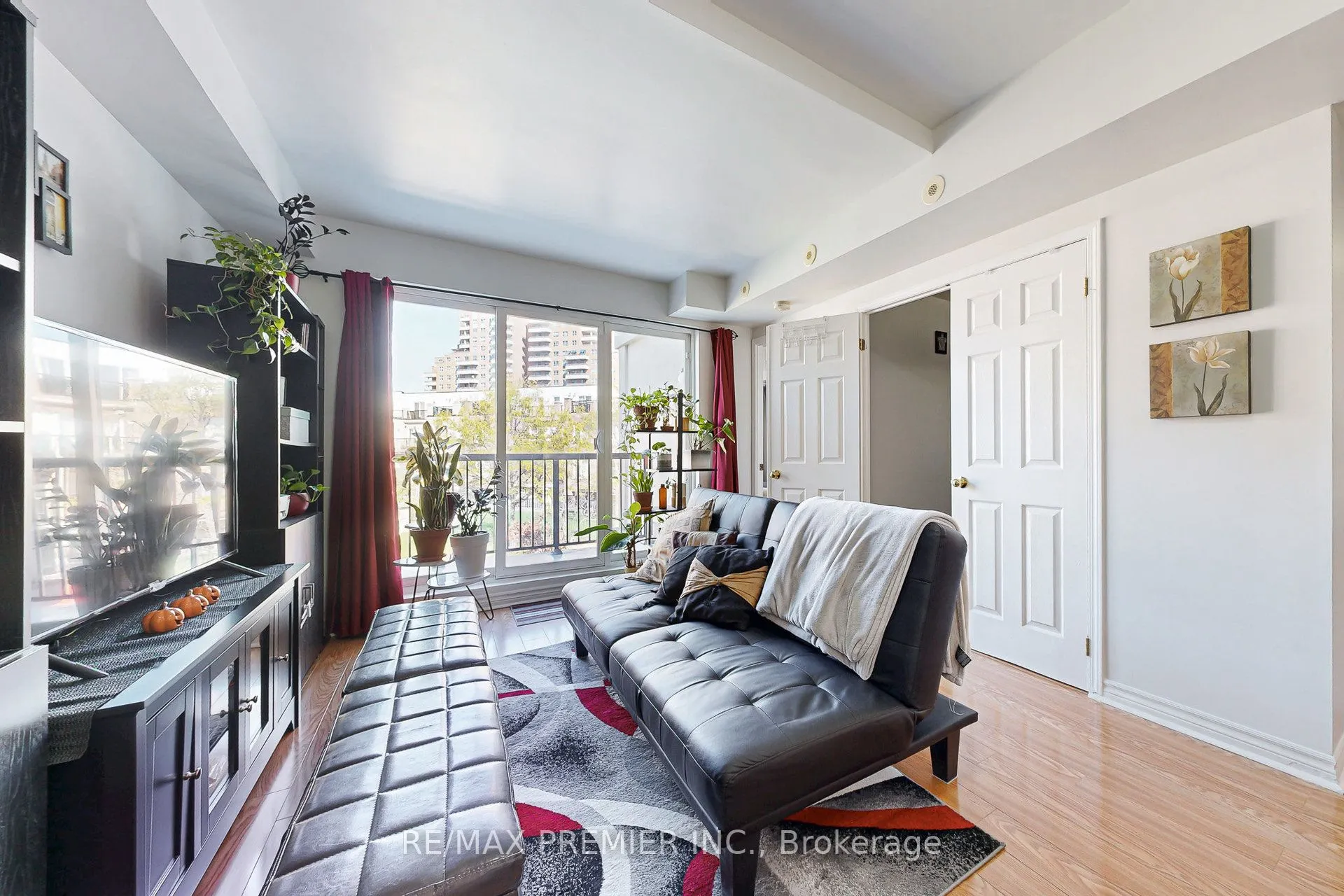3033 Finch Avenue, #2046